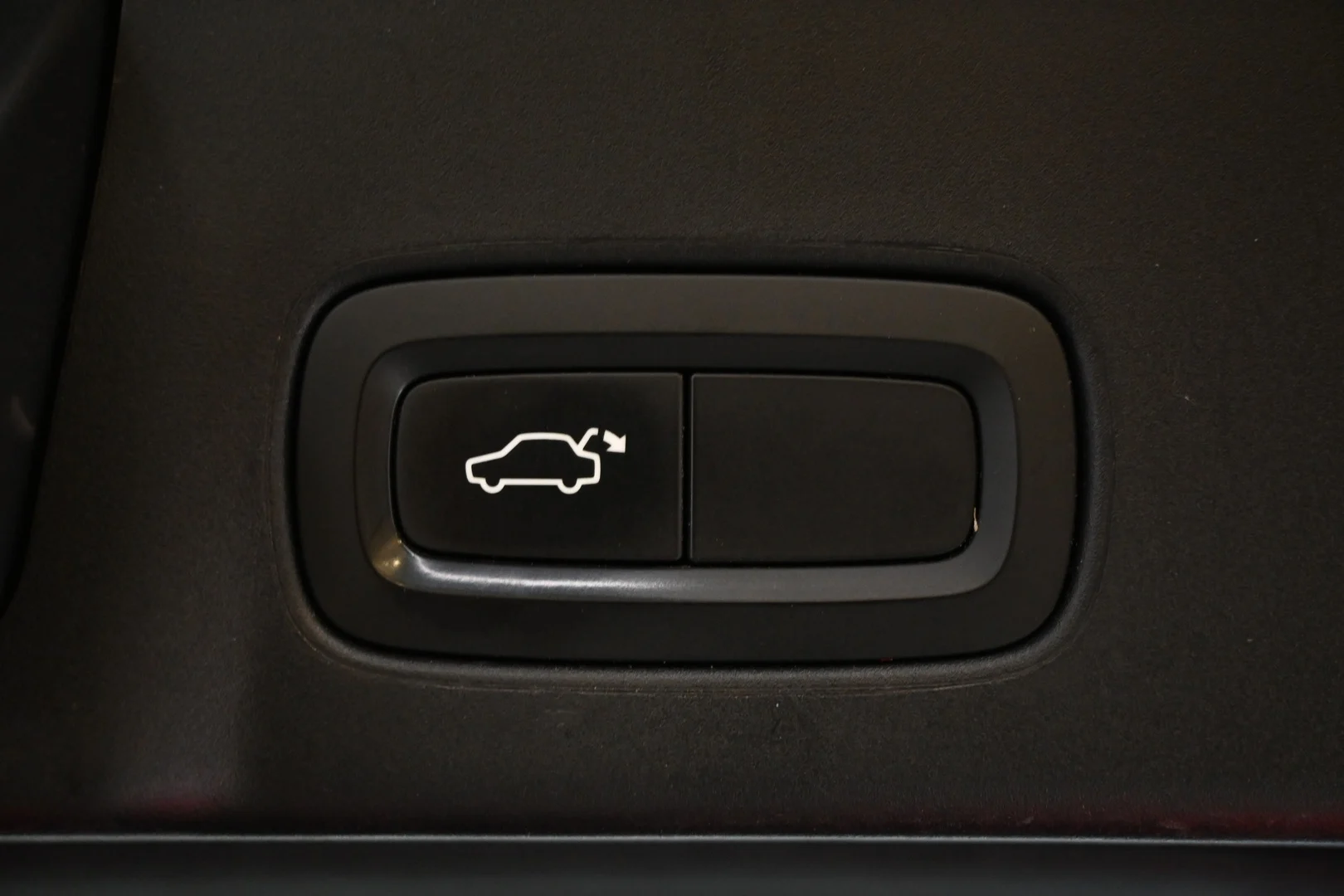 Car Image - 2h5C0H0yoW2ByiSO4k7Rfo