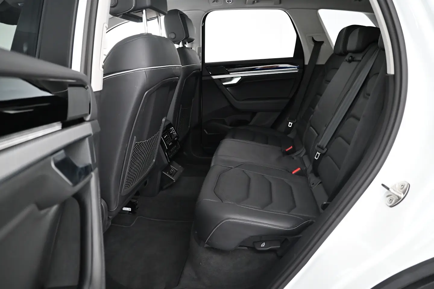 Car Image - 5IUb6rdutDkBEK2sGv5Fec