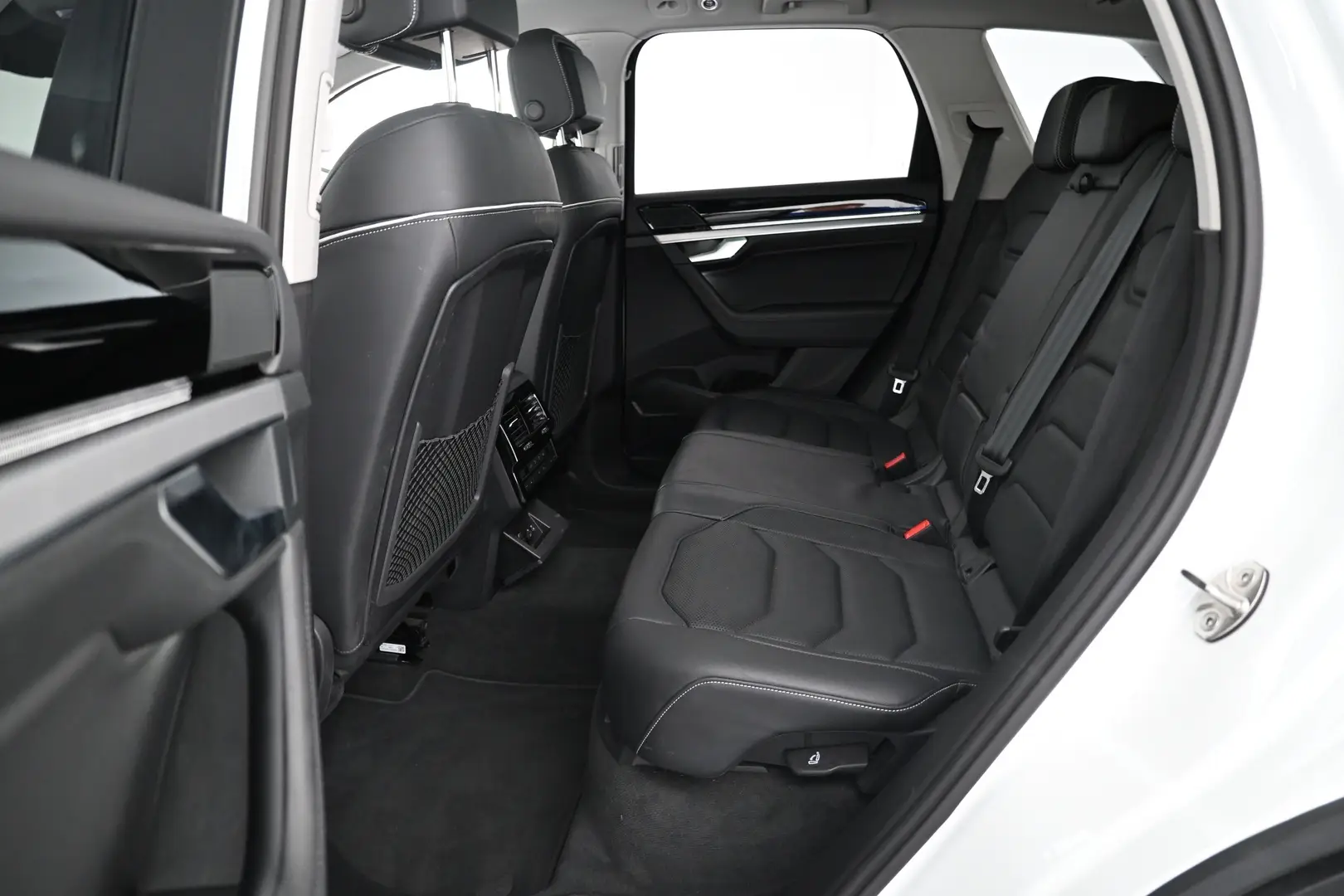 Car Image - 5IUb6rdutDkBEK2sGv5Fec