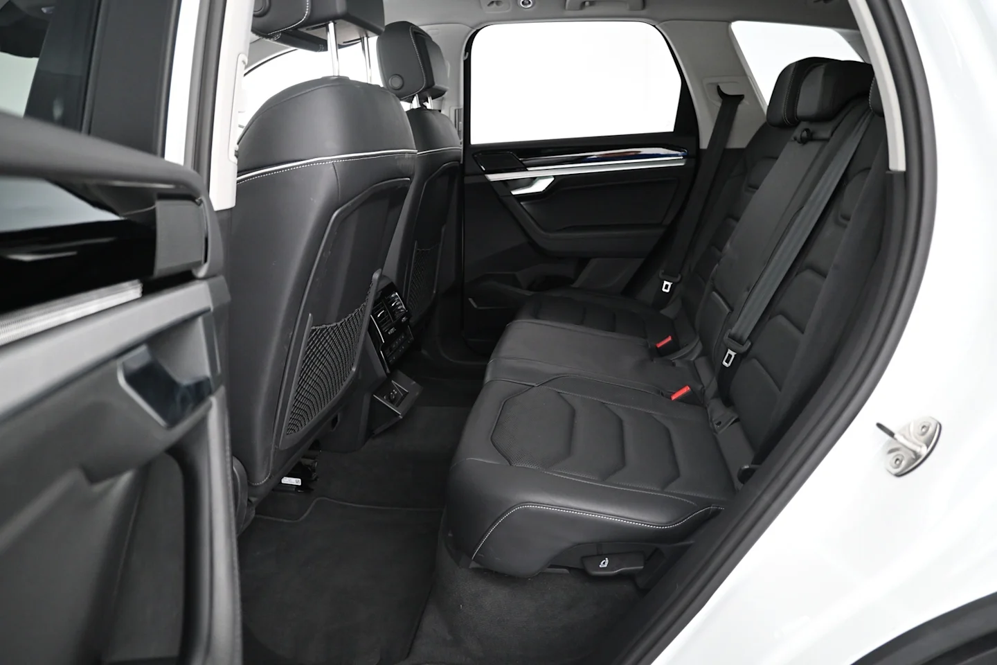 Car Image - 5IUb6rdutDkBEK2sGv5Fec