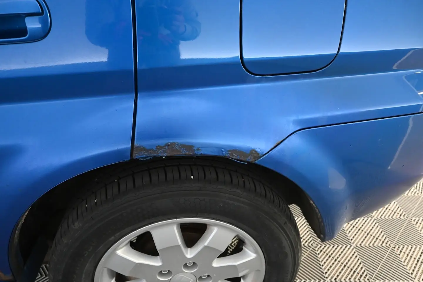 Car Image - yOz3wSoch5XVpoD4J0sPa