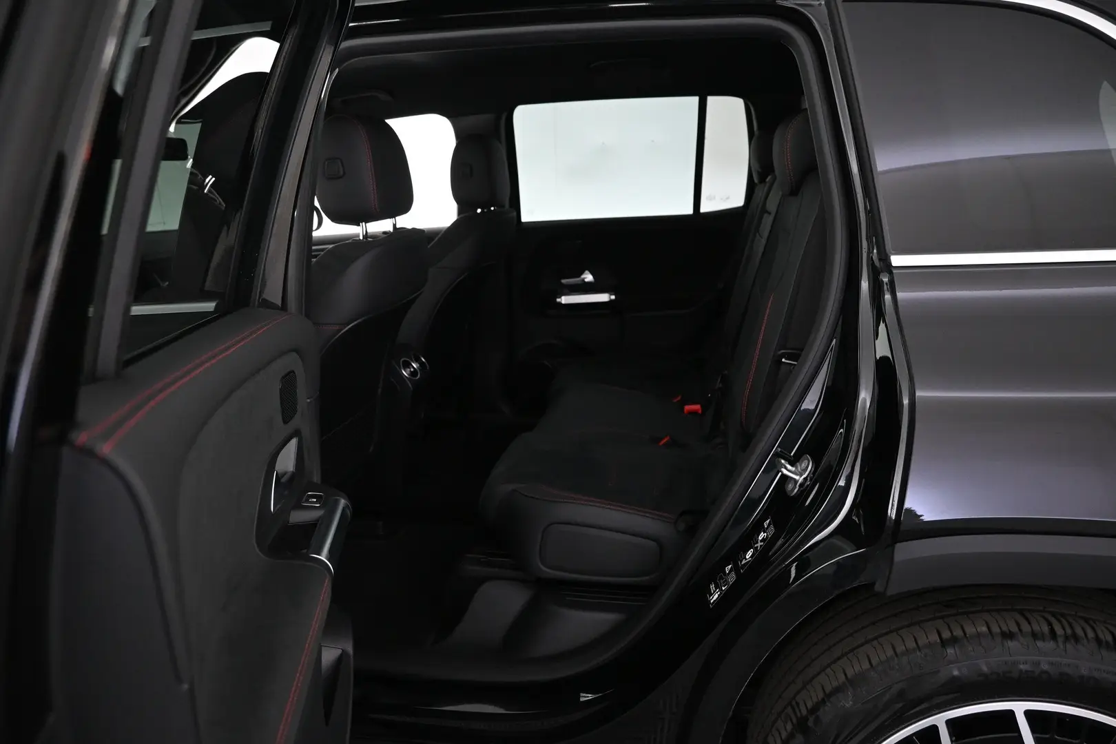 Car Image - 16hDUevv5ckY0itYuxXqwL