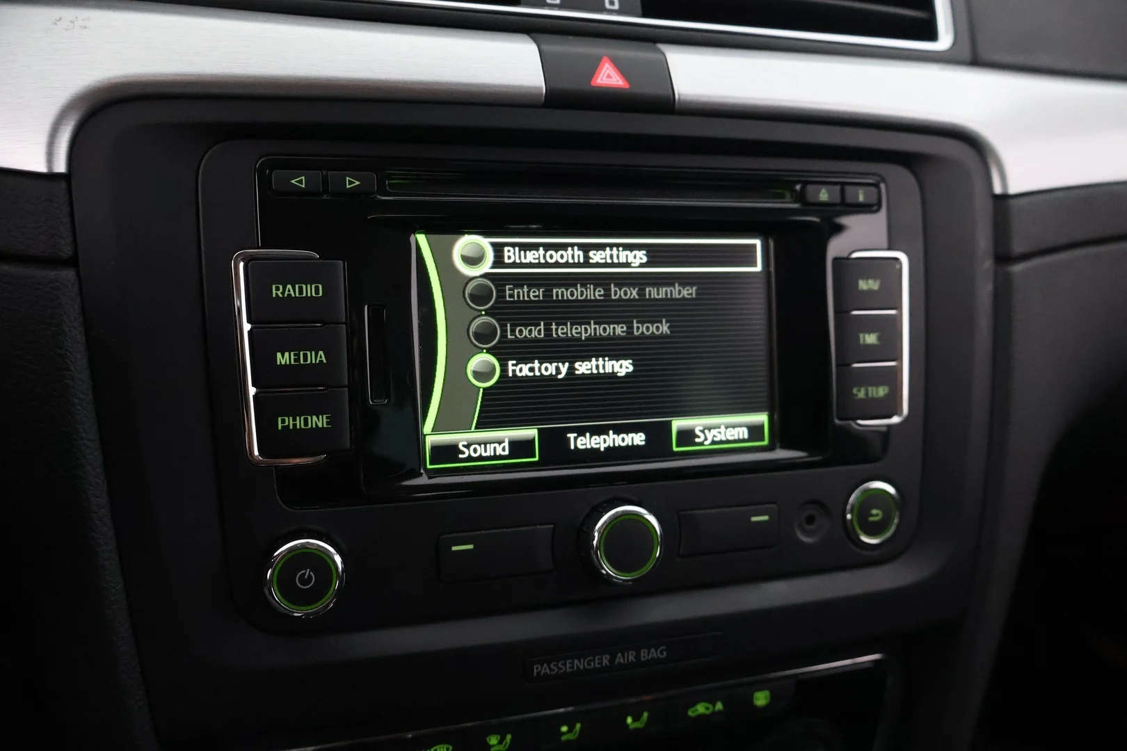 Car Image - 1J8MUYeVz1bWvH0e0N04zy