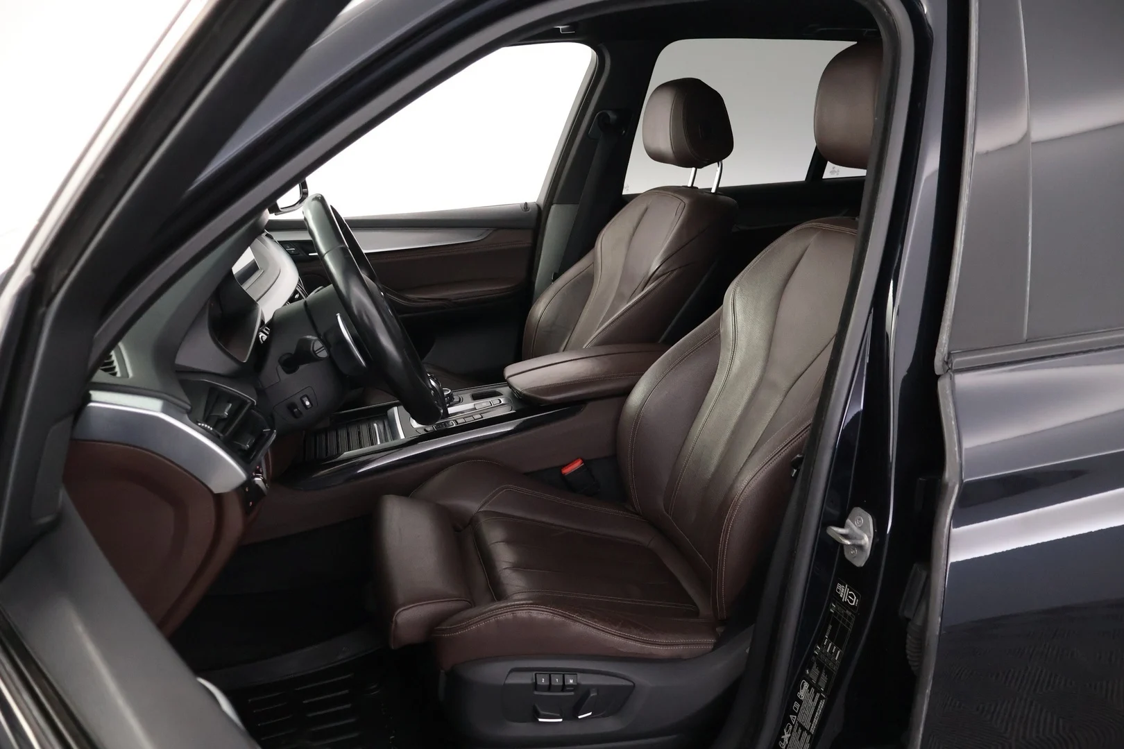 Car Image - 2HAAucq1H5Qy7SfvHtj4DP