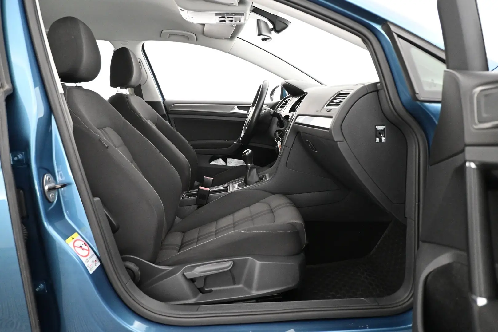 Car Image - 2W0RMaahkwSesi1YlWqHFZ