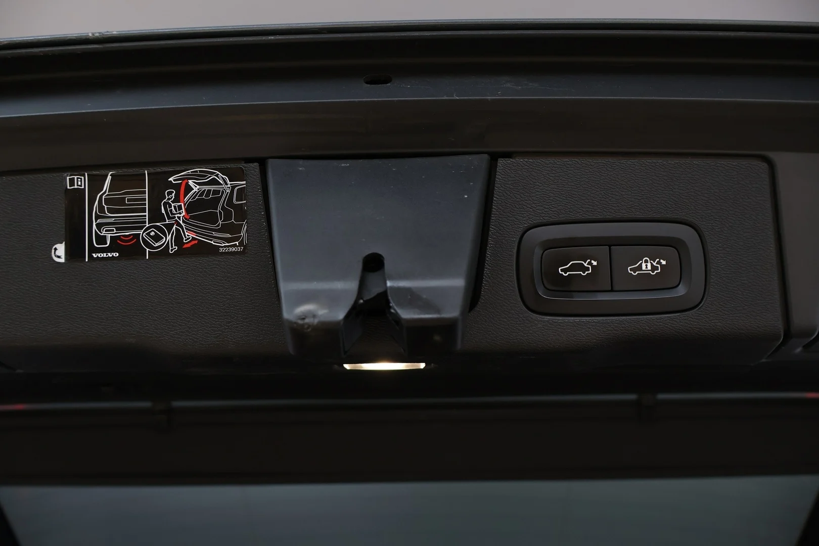 Car Image - 2Q0RwSpIQLyHEczMaPXGFP