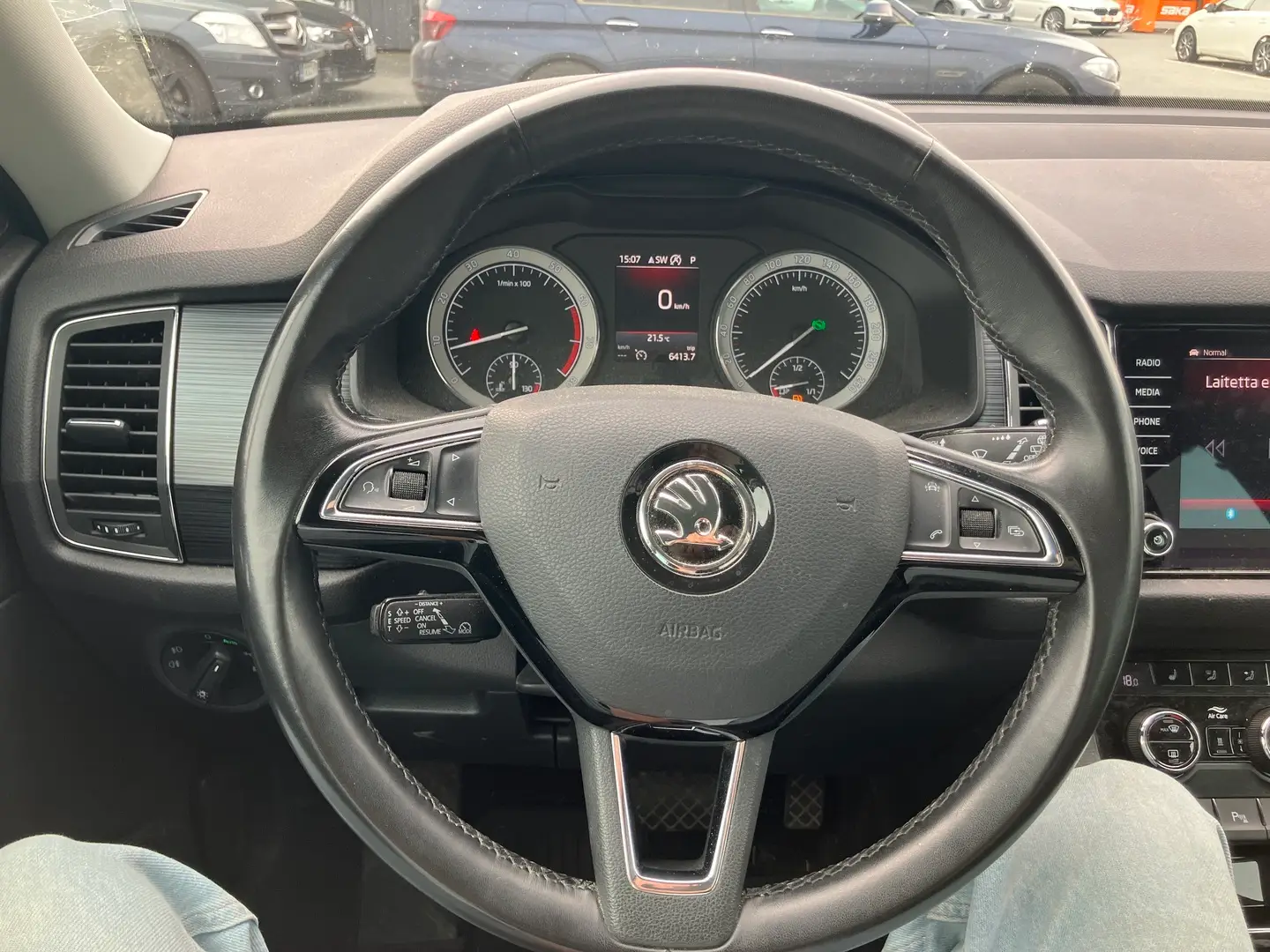 Car Image - qweILXzGtMCY40lCpYY54