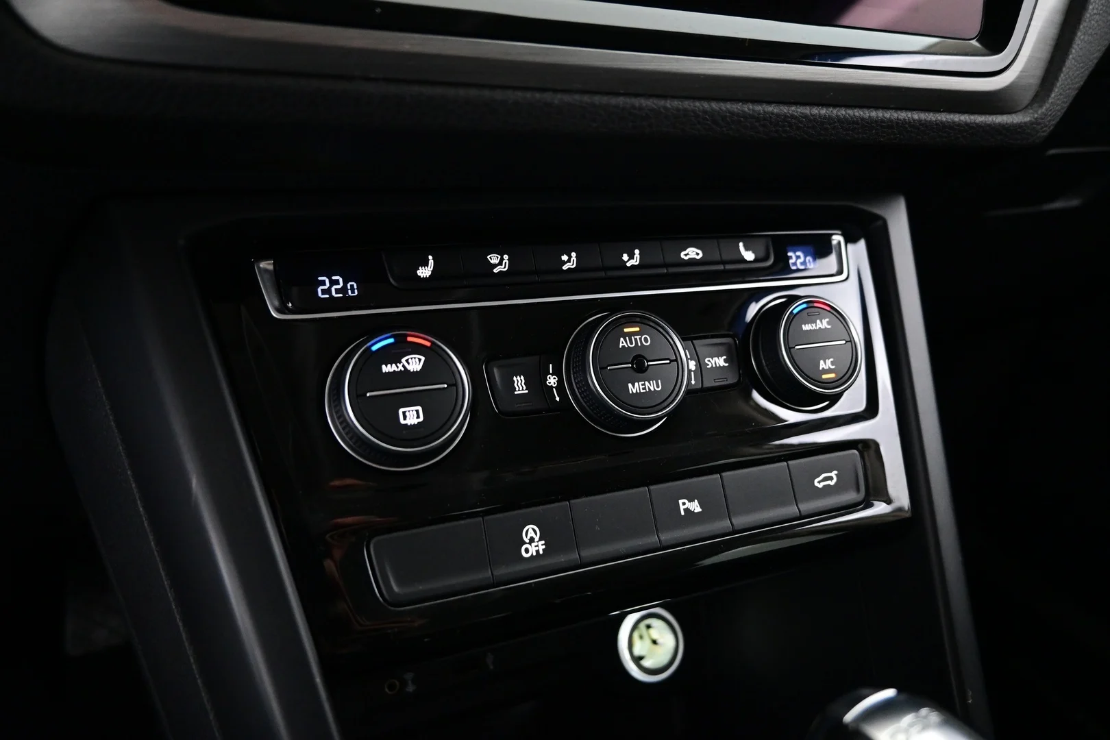 Car Image - 2lT8v6daeNxxO6Q5wbMZiG