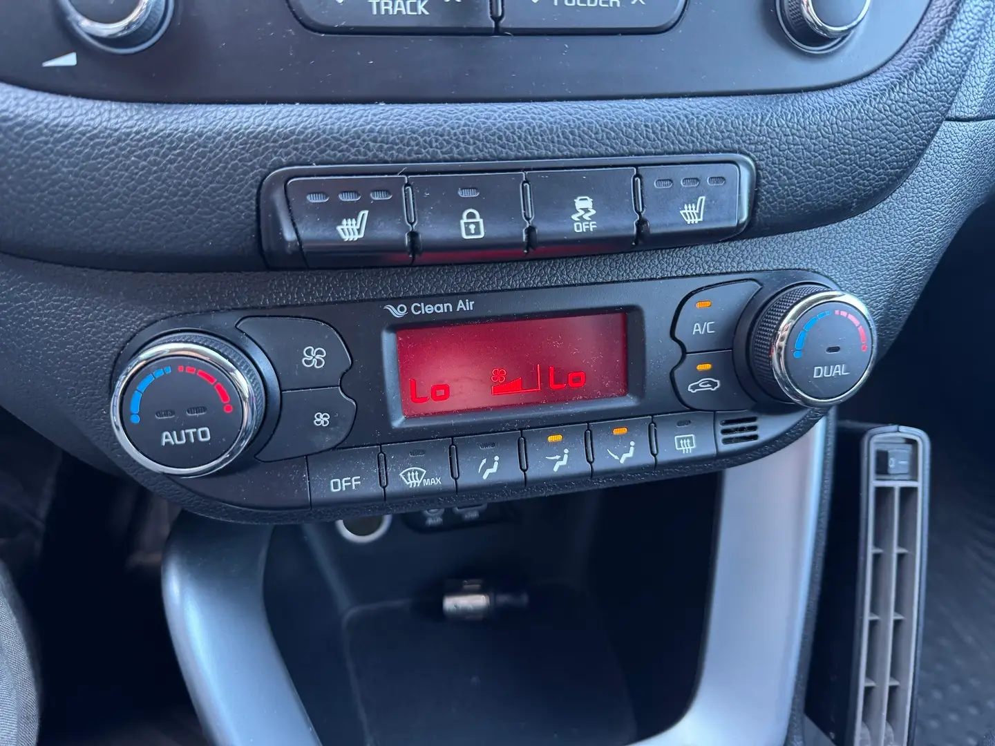Car Image - AwDhMlsdk9SFzBPn3dLPM