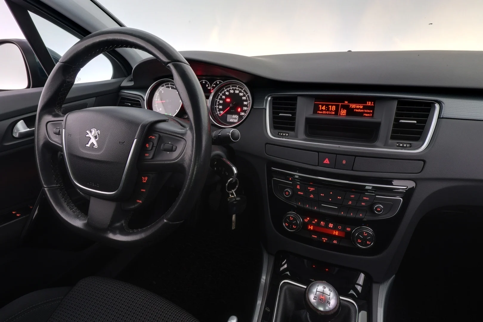 Car Image - 5KiazD3srL9xZent1RmI5V