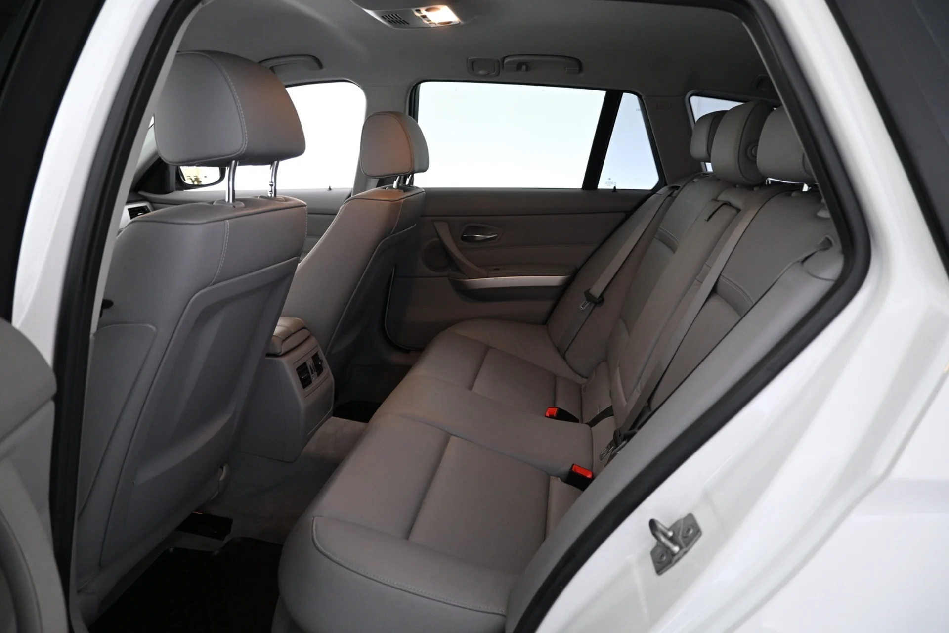 Car Image - 7aTn3VUXcLH2TNZvSbLhYU