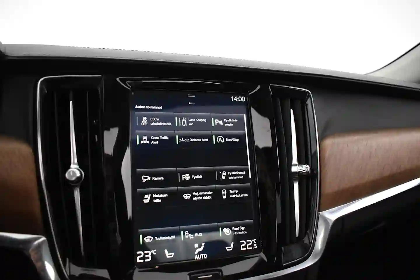 Car Image - 44kxJzRqzvbMQyrDeUxTIZ