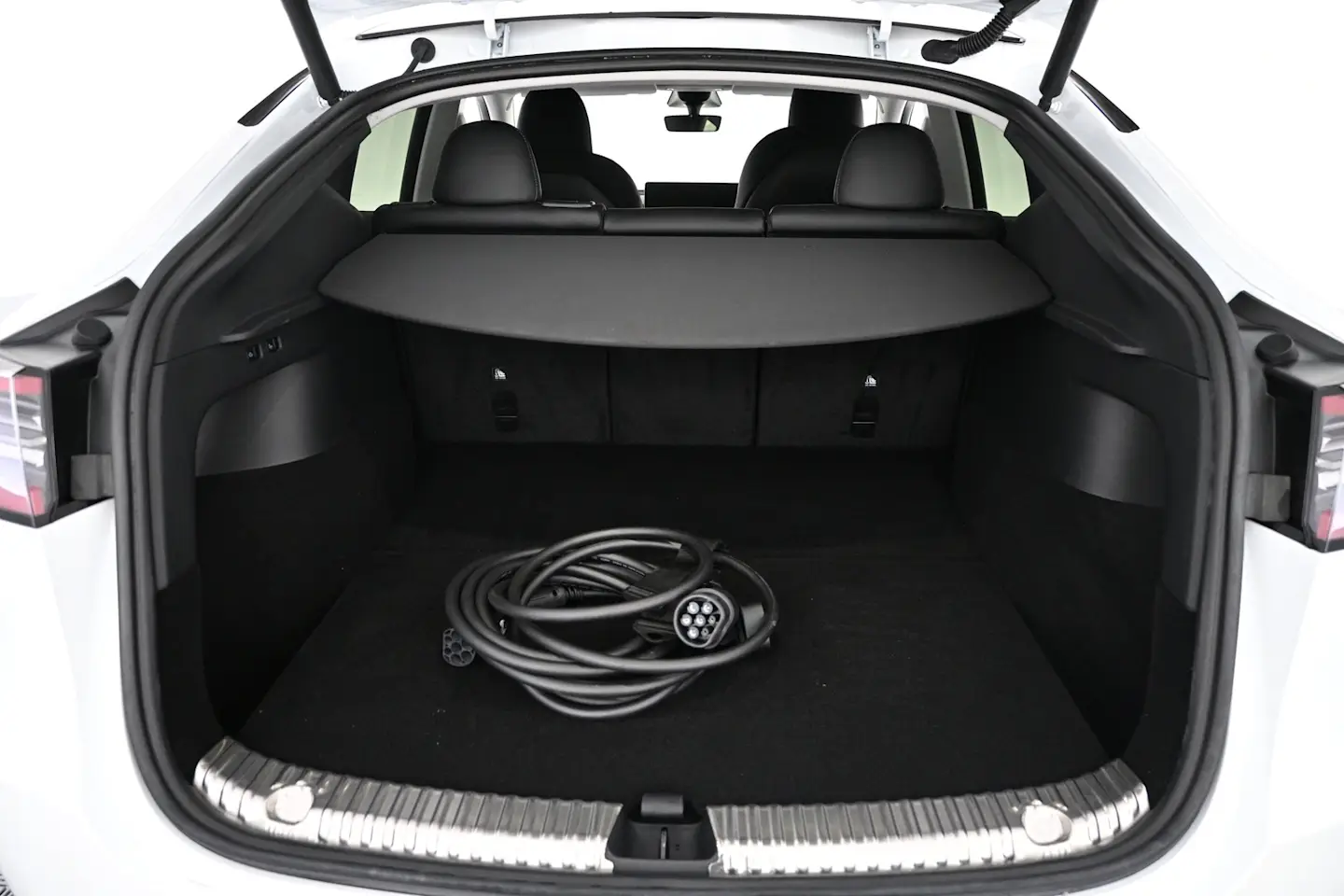 Car Image - 6OXaka8mVGQyCFP616dBtJ