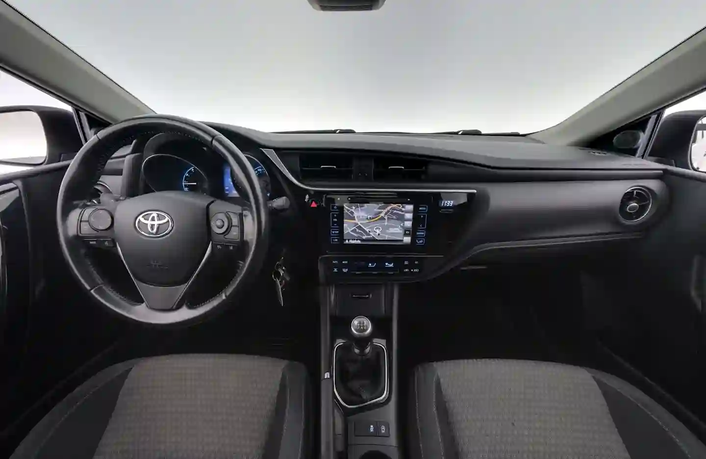 Car Image - 3dyTivQyV4aZX7KtR18IL5
