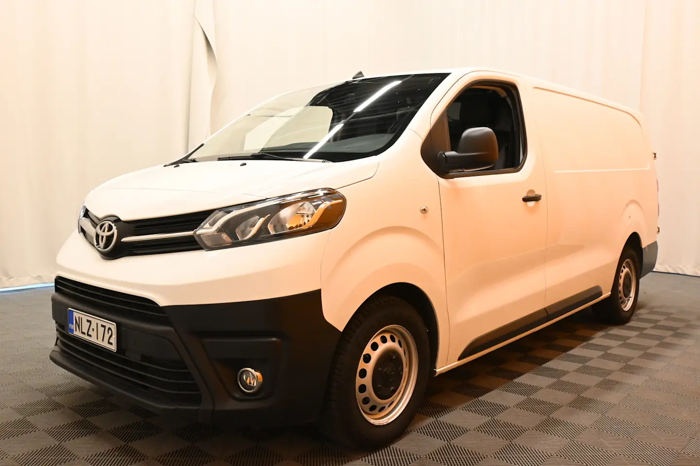 Car Image - 7gxPRZInWuaZEyEGhZ7YGc