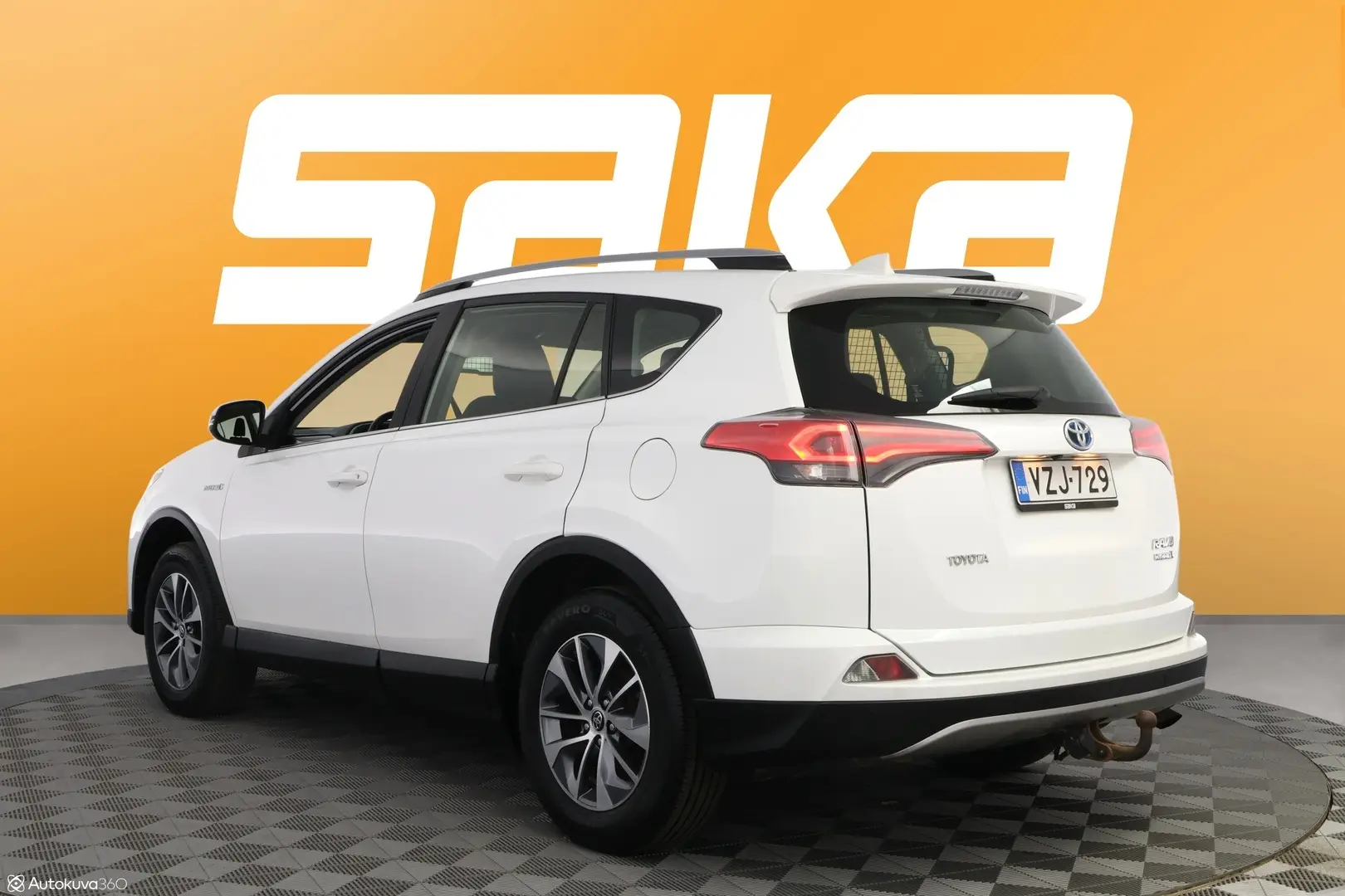 Car Image - 3R9uQyrhiu89yYY1yDeiW4
