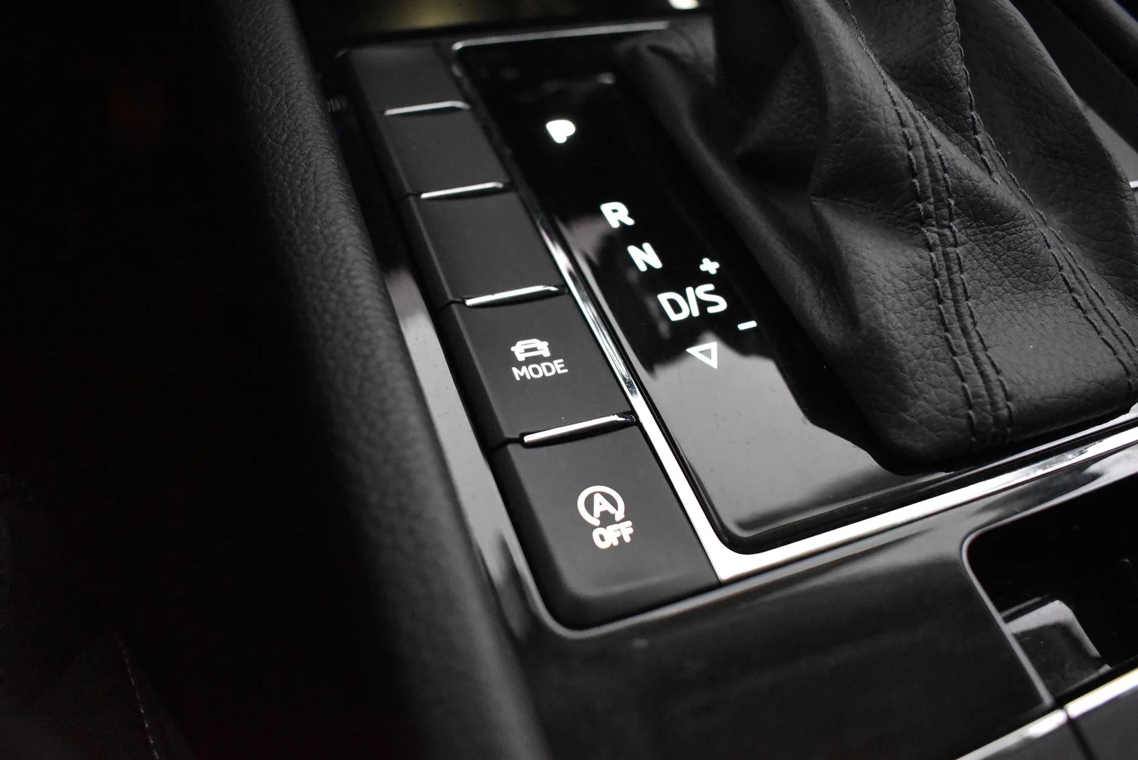 Car Image - 2RnB2iiVZbv3fvqbStzKTg