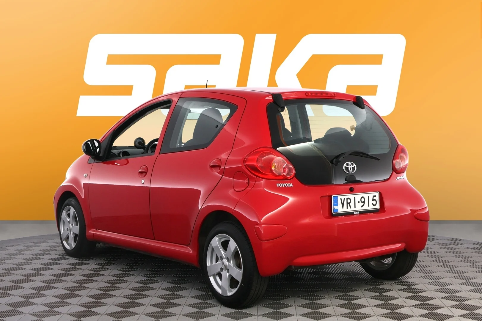 Car Image - 353TQYMRql9byLrccFGF0t