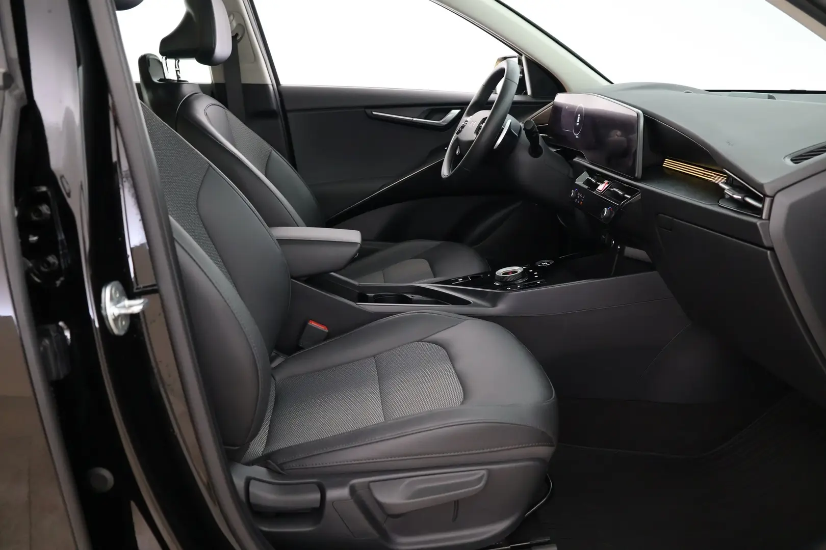 Car Image - 2QgLjPWQxruaf6wF6aLM5o
