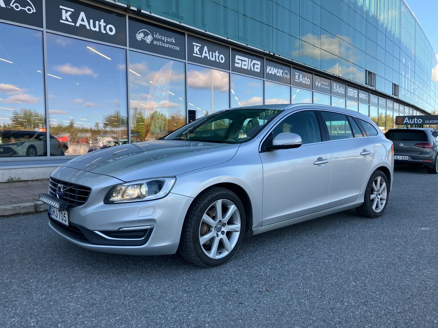 Car Image - BqGtVj7kGI3RCgLEcsJQd