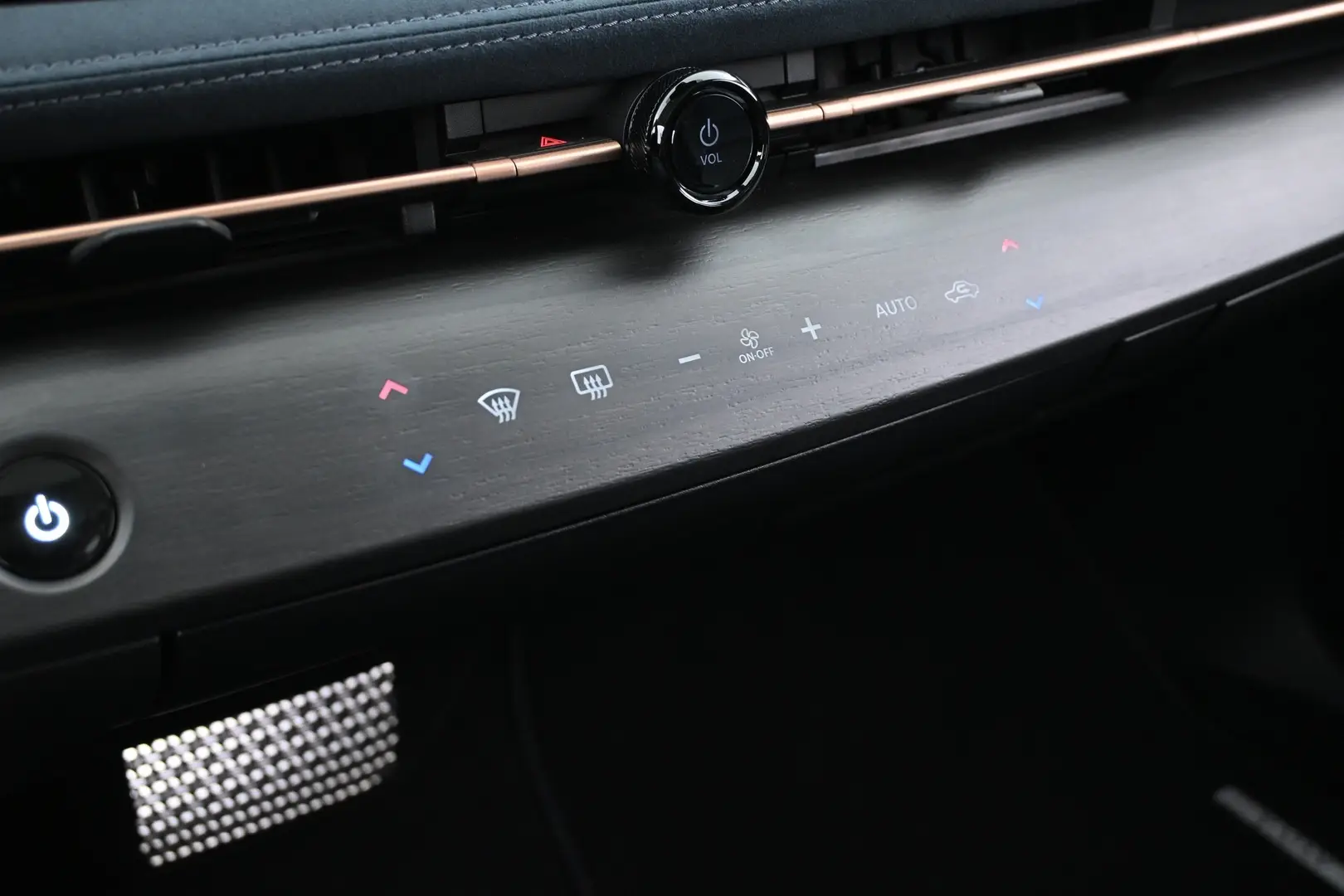 Car Image - 1xncAQwLv6vZjDpMD56oNO