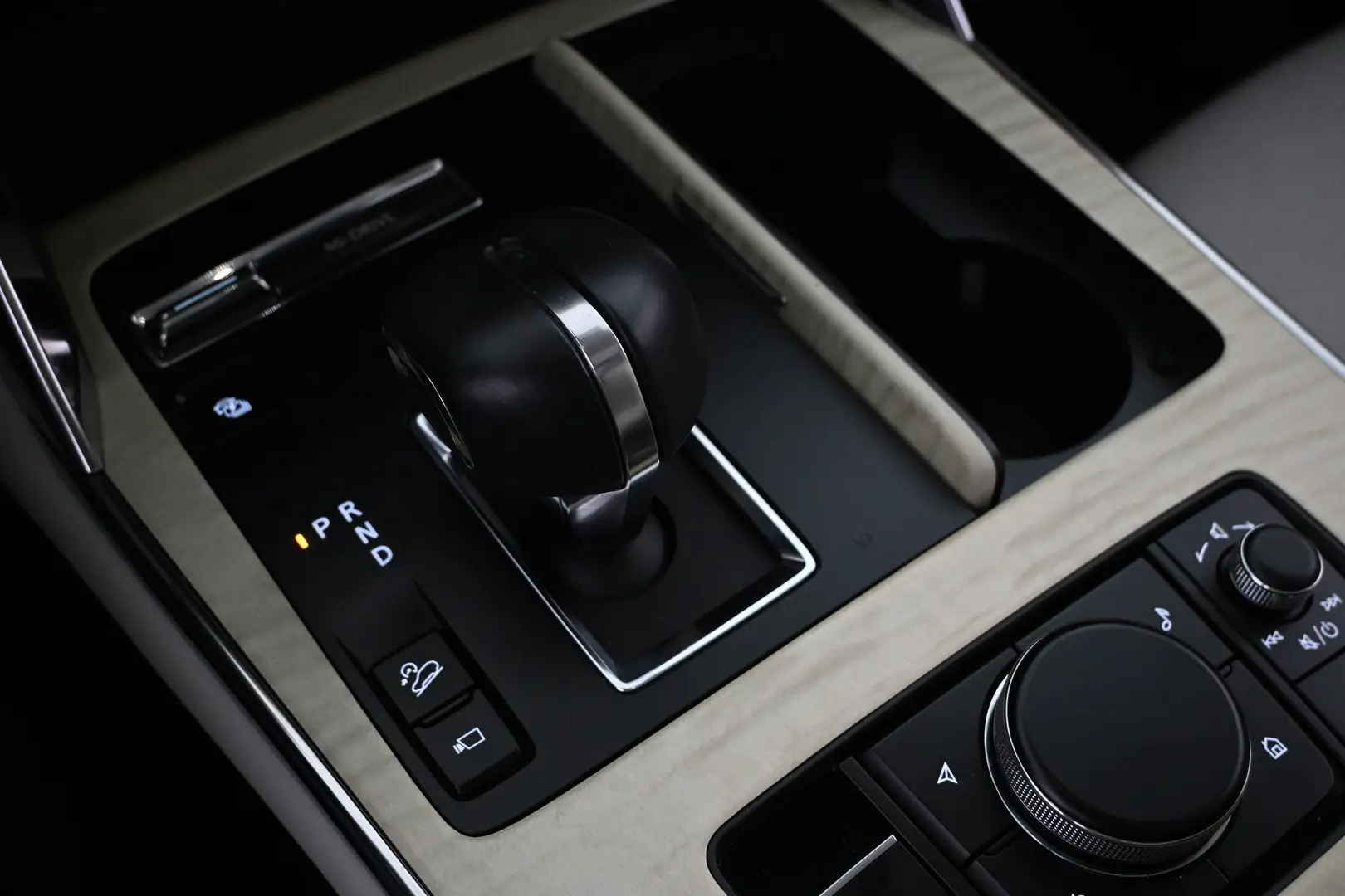 Car Image - 415k93ppJLnUXpI9oYpGvs