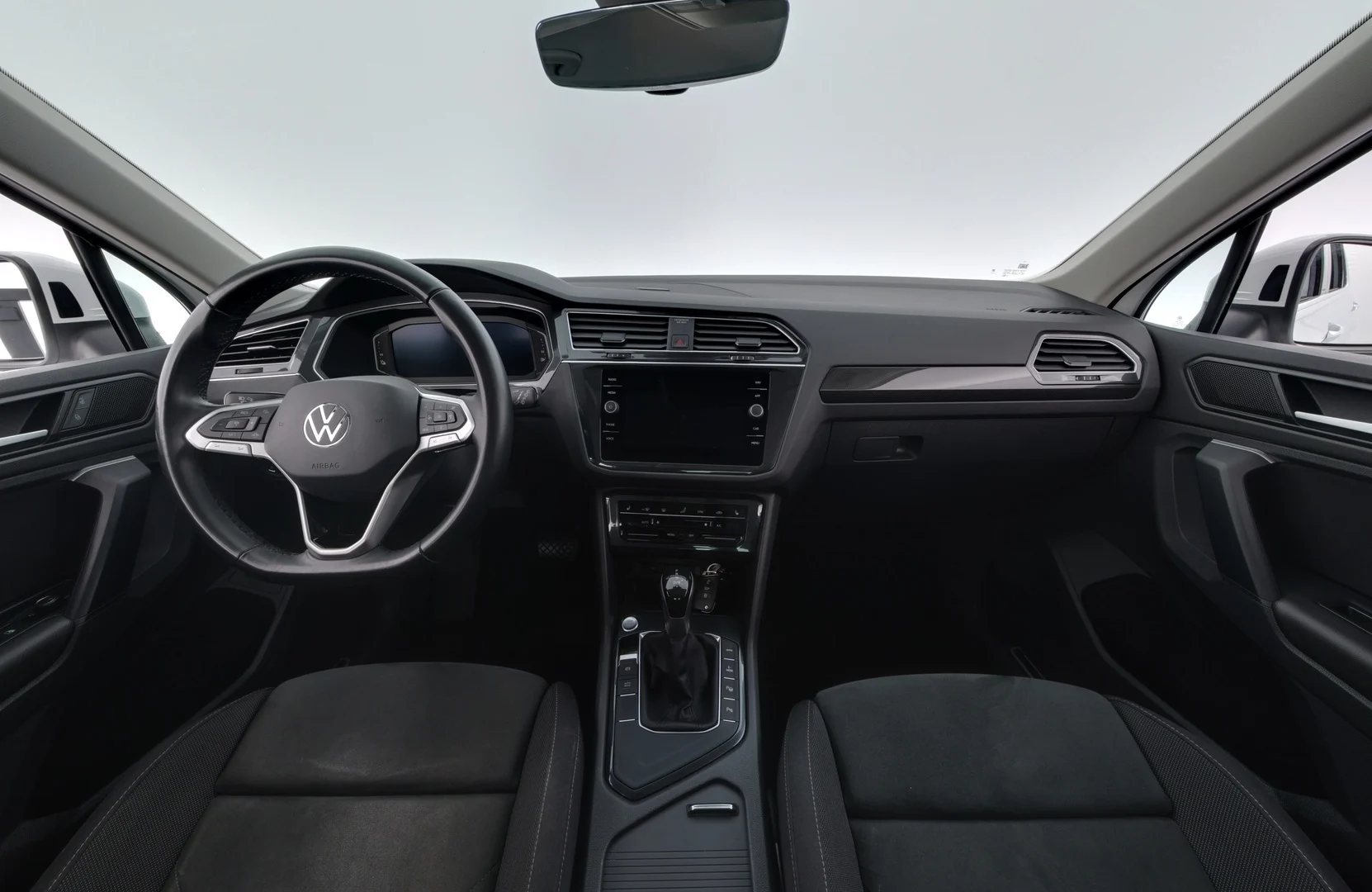 Car Image - 5xwidPIaMcuBr45jGYDWsj