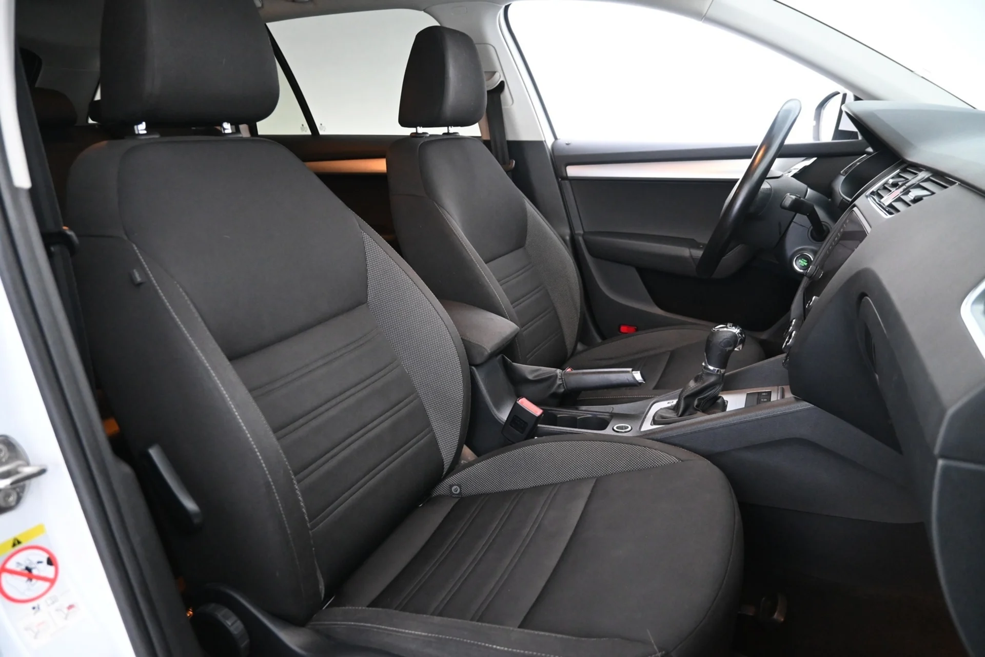 Car Image - 1v2mK1QNnjRSGqeMiF93nv