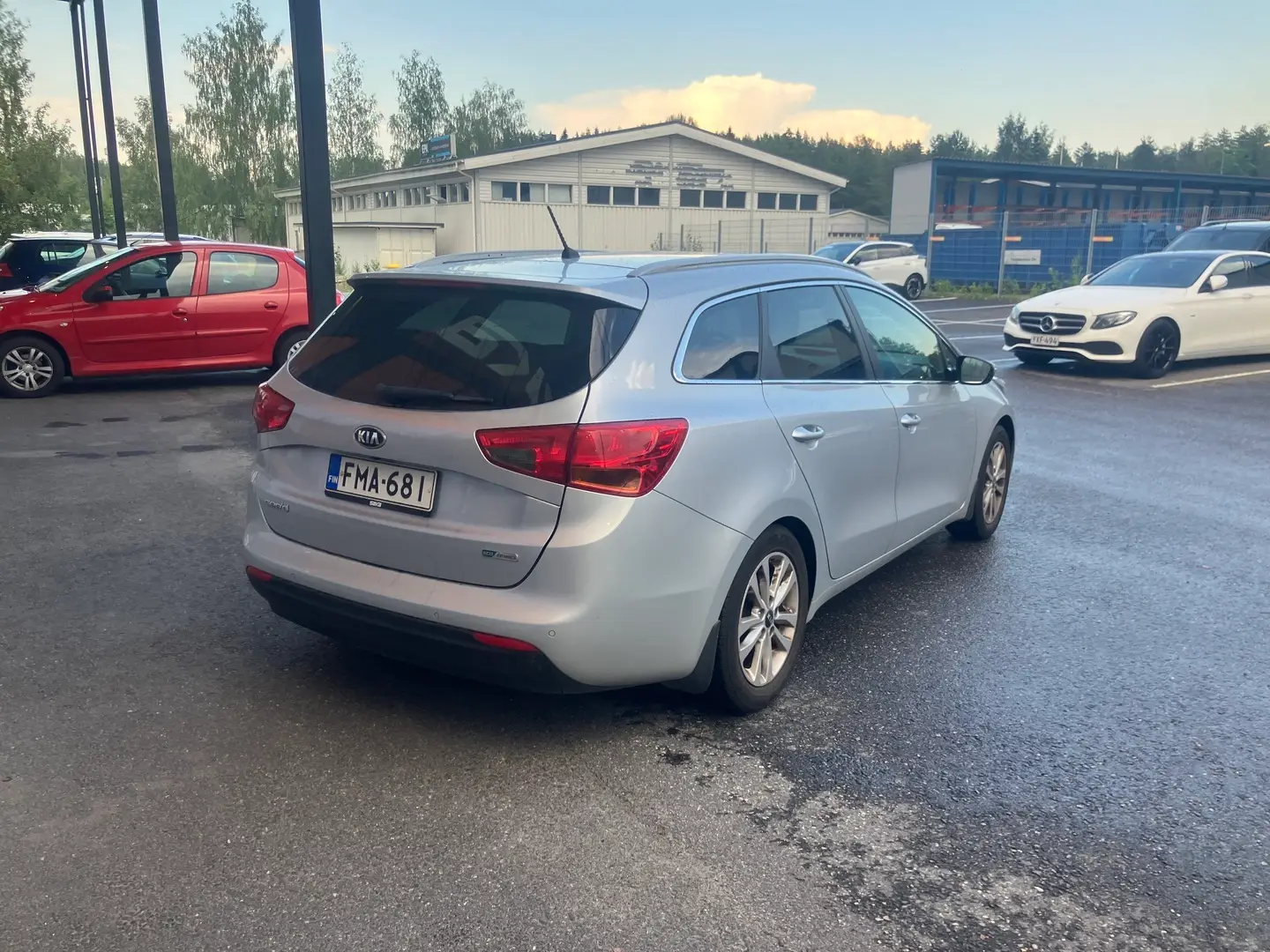 Car Image - N6EtLPUhw4DhRCRuXdISM