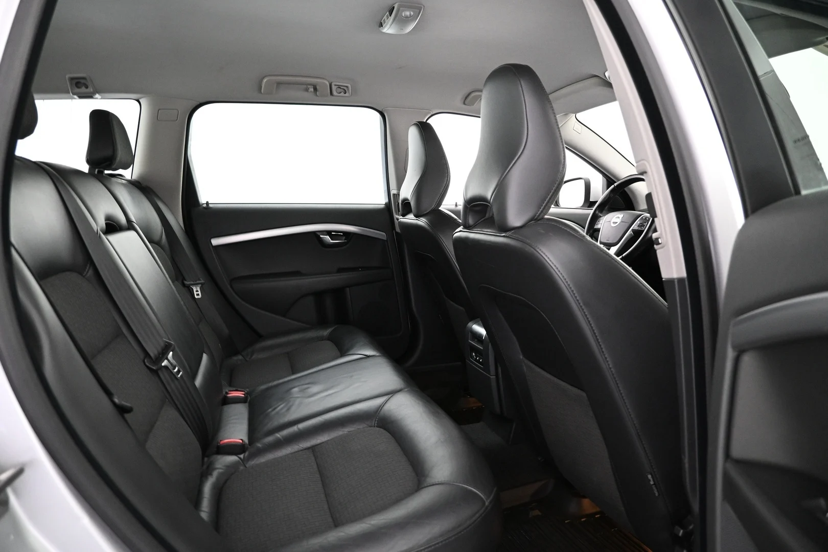Car Image - 5DEIQExMdf1vqaKKkPs0SF