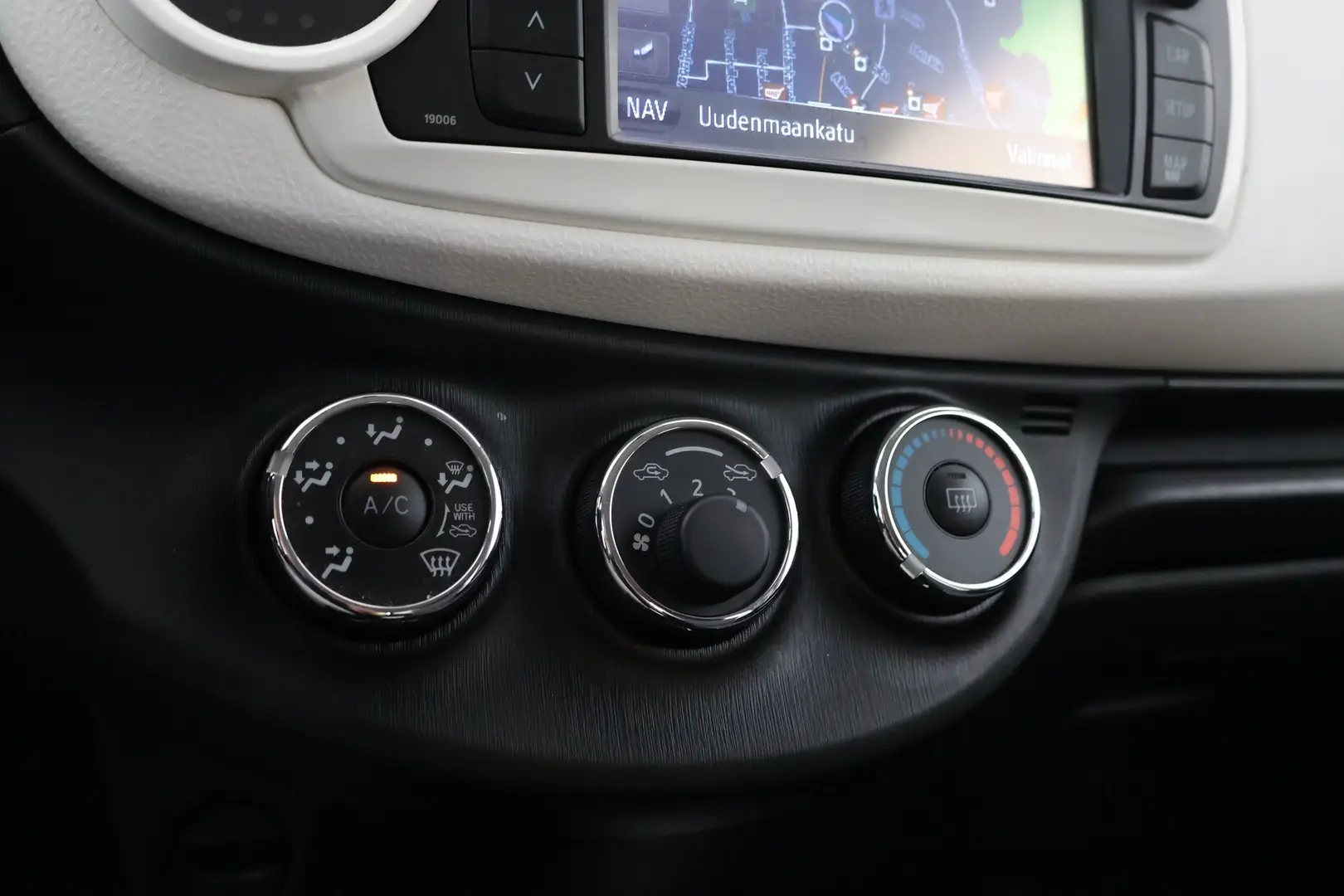 Car Image - 6dnj4EM65p2adxTteYCBGy