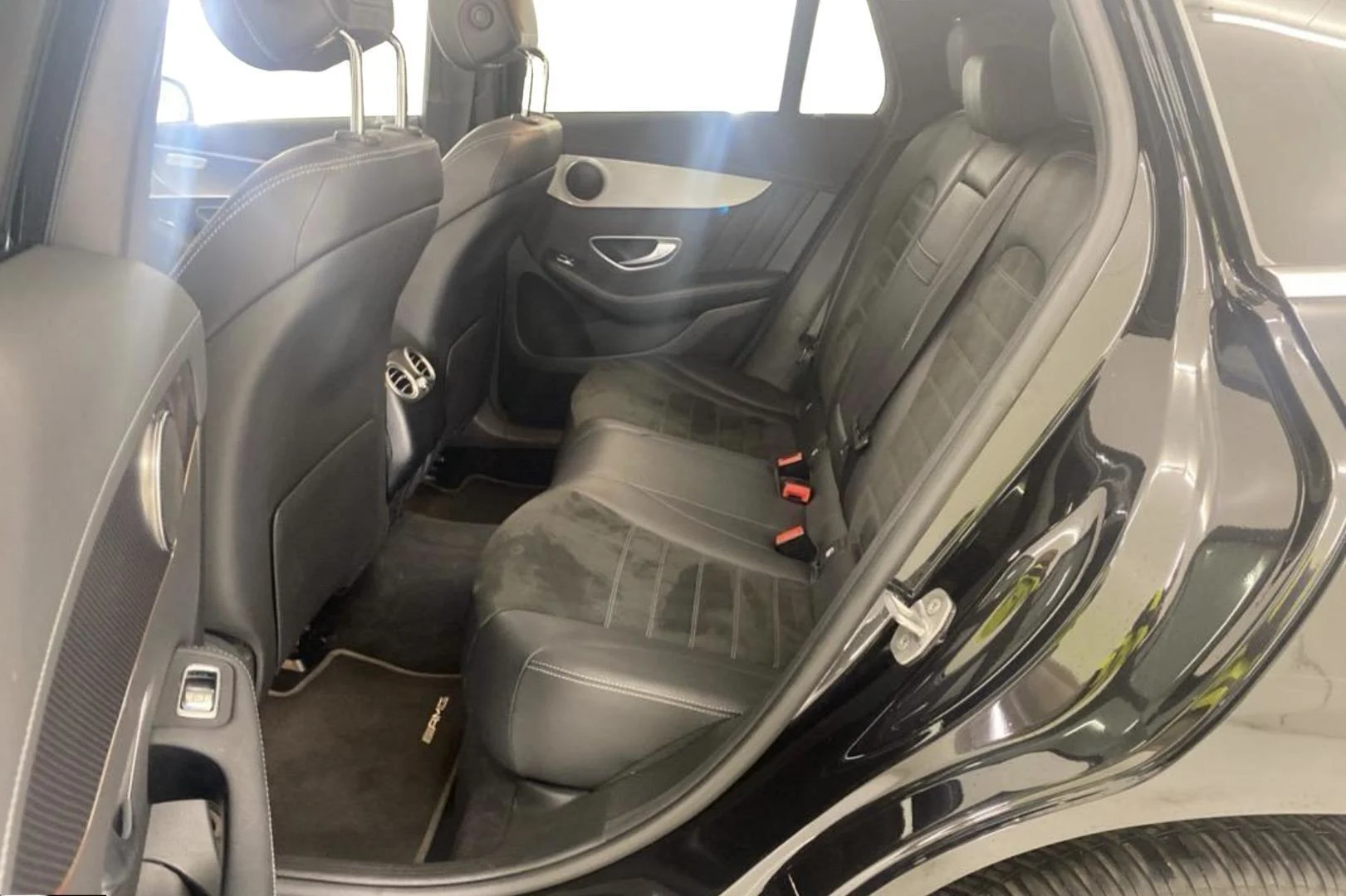 Car Image - 3mfWMPkCuW7j6X930SN2Rx