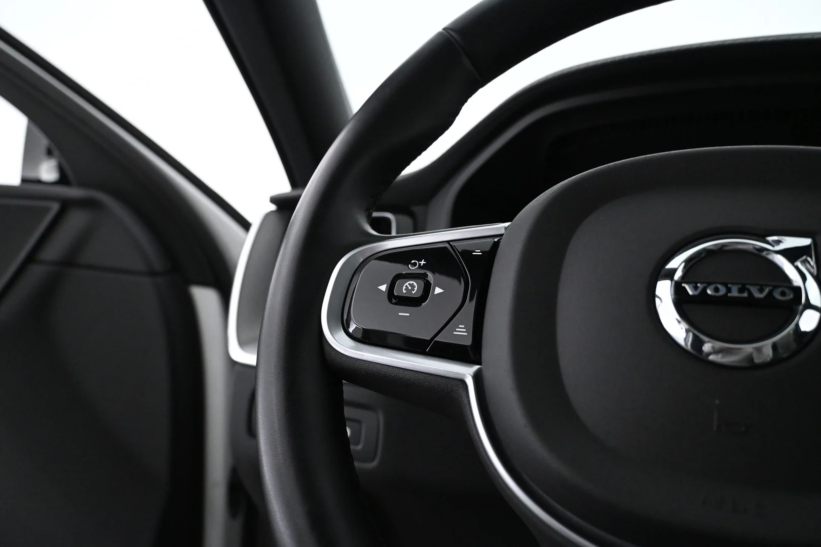 Car Image - 4LNRrA6vgtepW90o9H7vlx