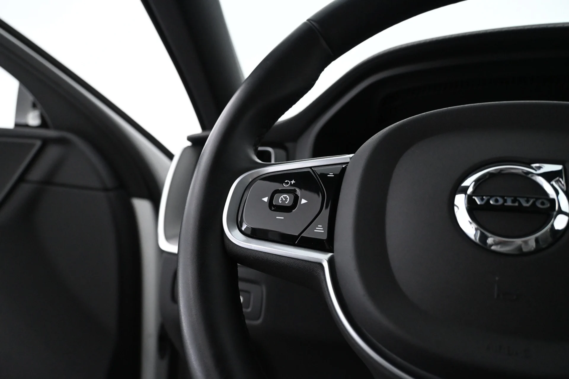 Car Image - 4LNRrA6vgtepW90o9H7vlx