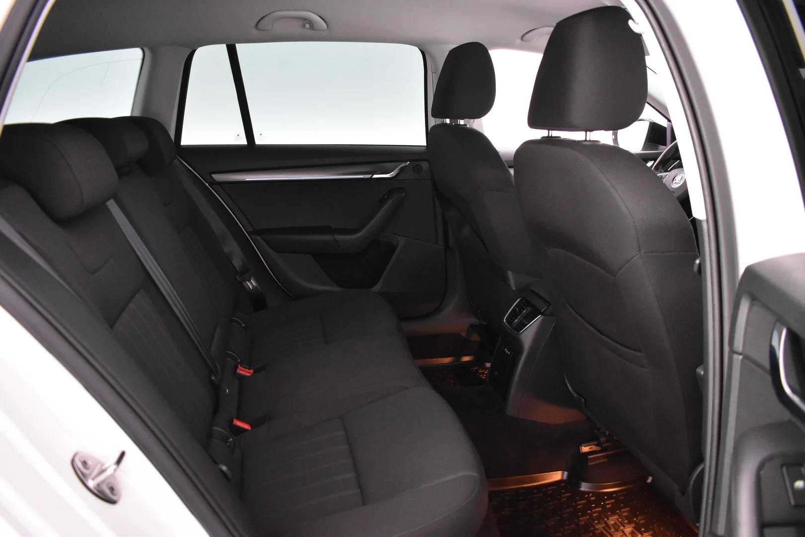 Car Image - 3Ce08AhiYBFmGtGewZv2fH