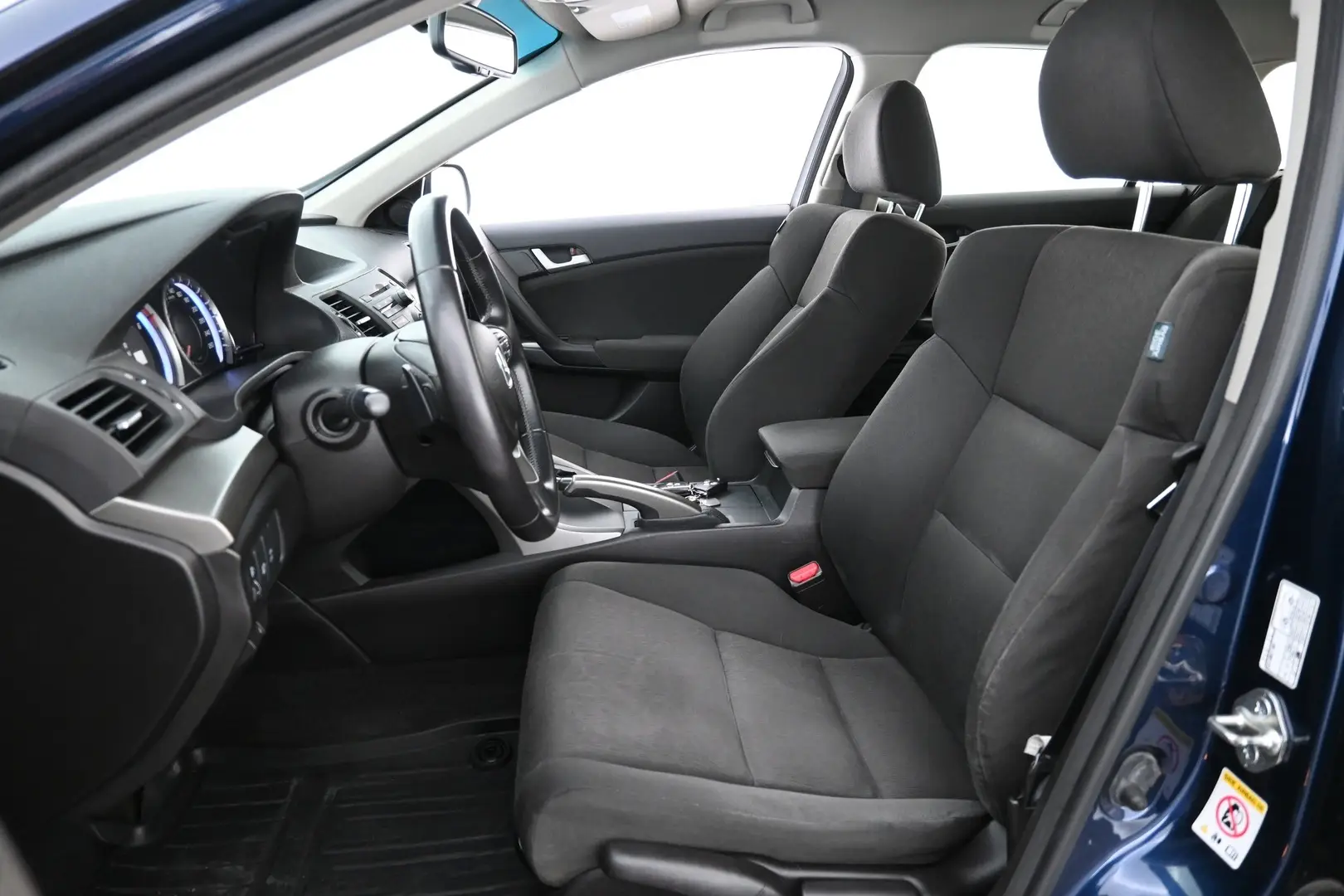 Car Image - 665W0SG5yhygYduJGhzMR1
