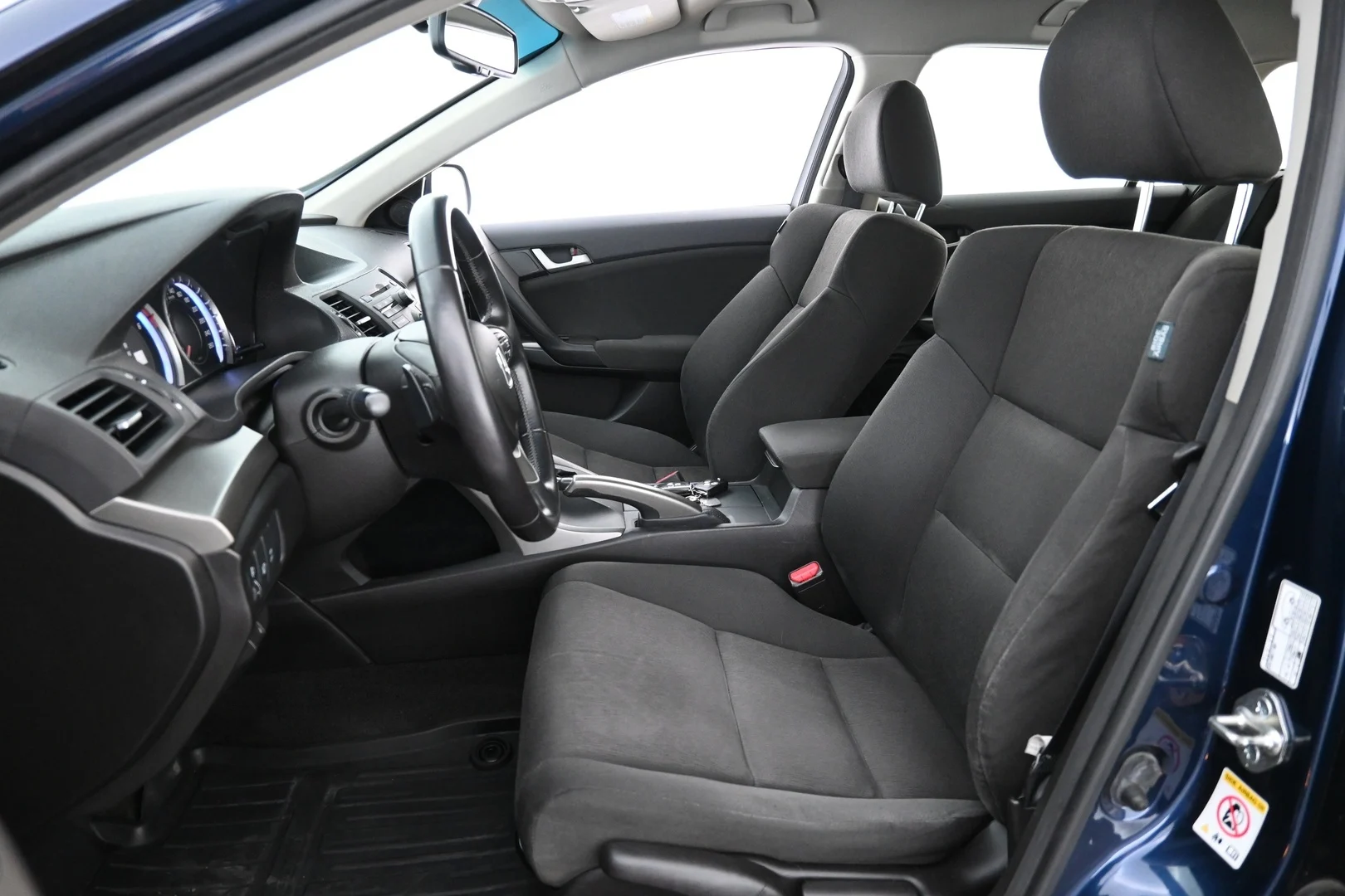 Car Image - 665W0SG5yhygYduJGhzMR1
