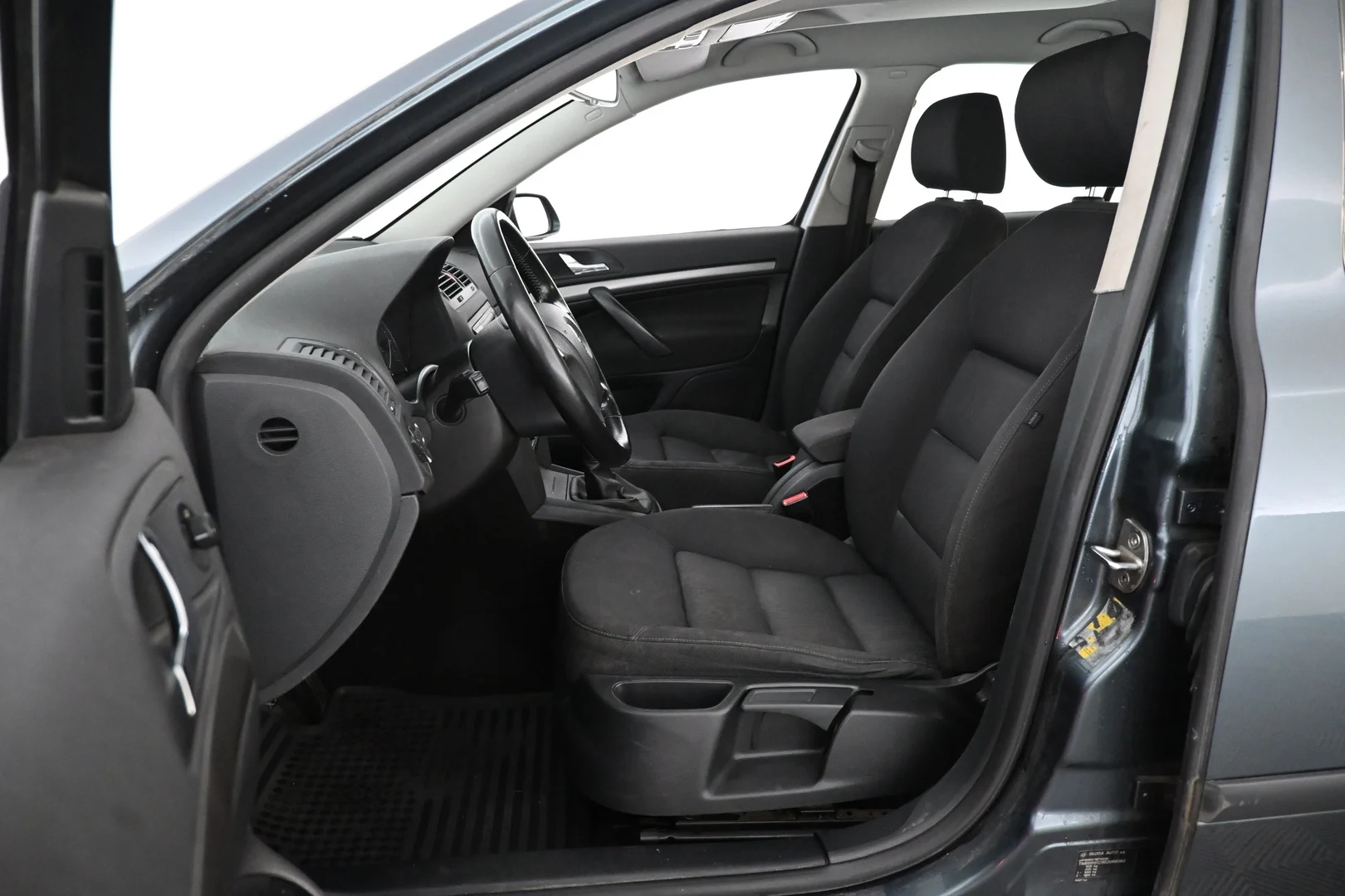 Car Image - 50f8jJ8V3ThwC5VGFa0xDQ