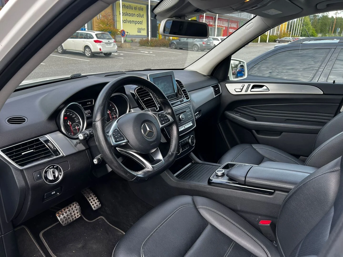 Car Image - 4ZzhBl5K3Huj5wVT6O13r7