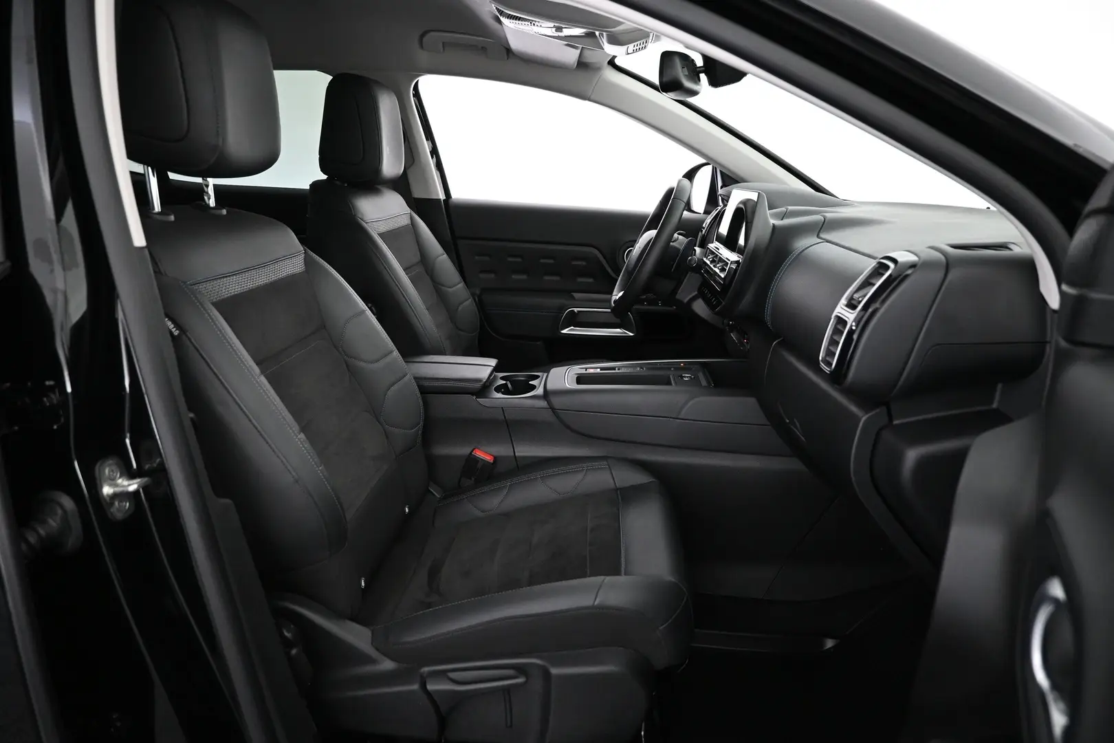 Car Image - 78oL6M12avoVyWipKjuUXo