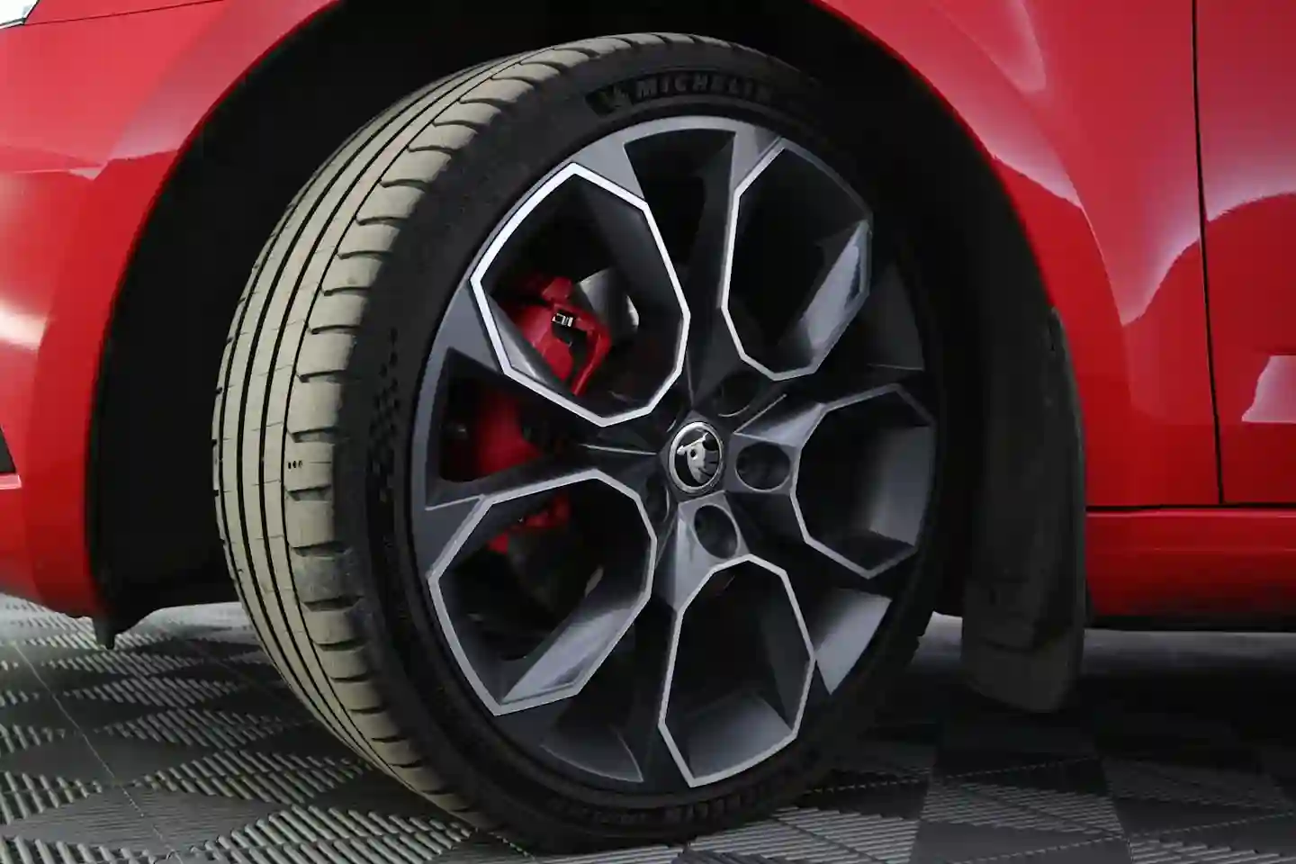 Car Image - 3xk3l3uA7wUvGRkWPh4uJK