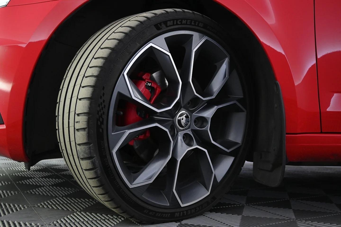 Car Image - 3xk3l3uA7wUvGRkWPh4uJK