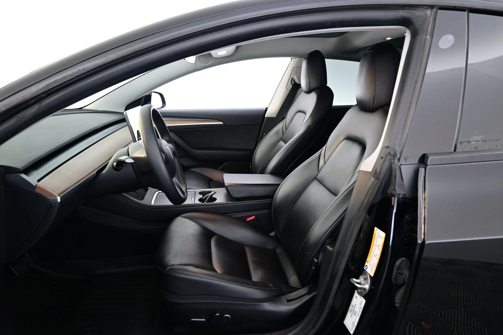 Car Image - A1NL3PtxQLLZ4VkHGhmpP