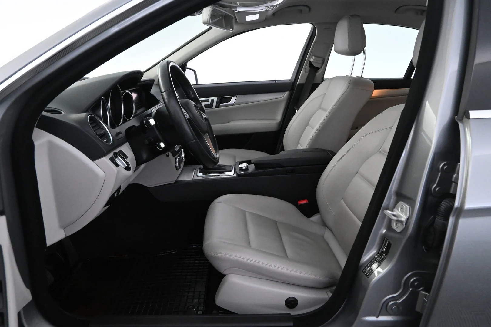 Car Image - 4L31t0mawZvm7aacTdazIp