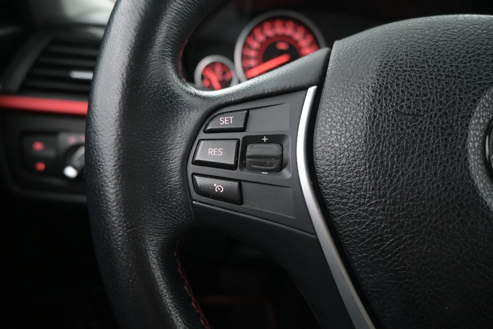 Car Image - DGSP4ywTe9o7NFDx1nHh0