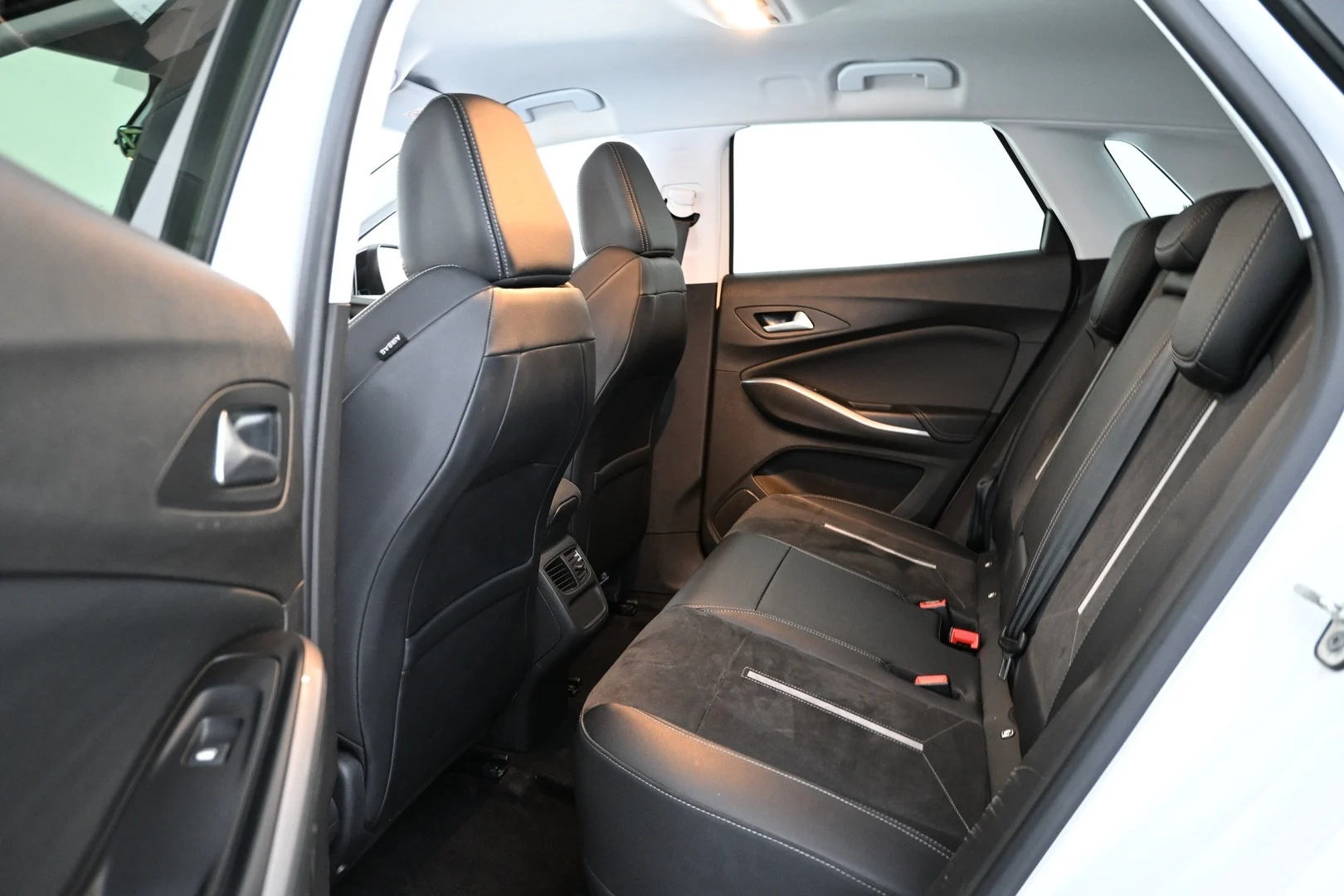Car Image - 3aAV3CzFKXn978546ojnGV