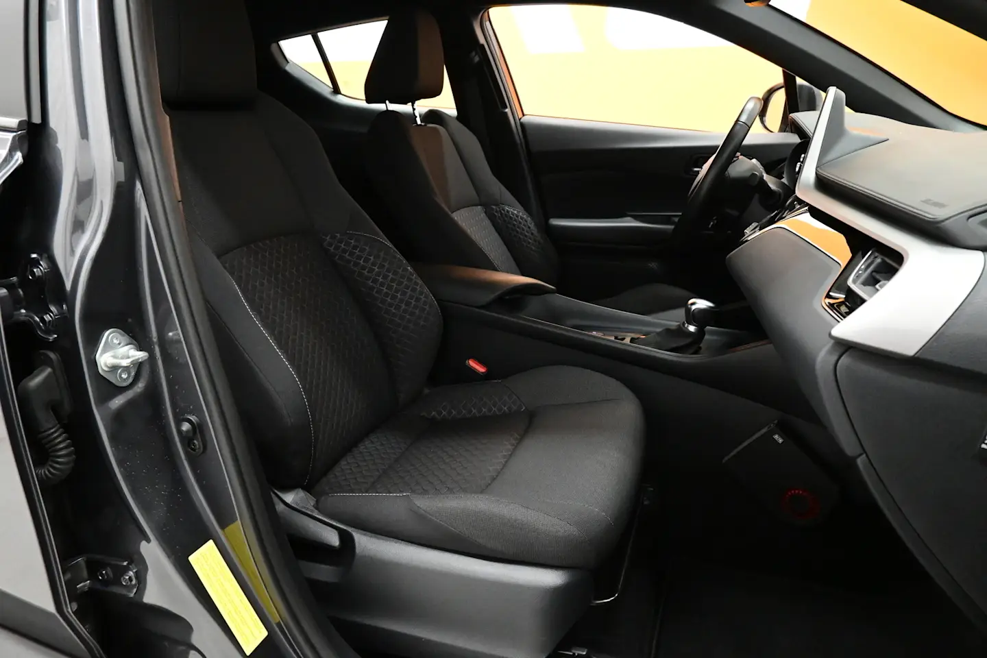 Car Image - 4HsfLi0QyCHLg8mndMeJdU