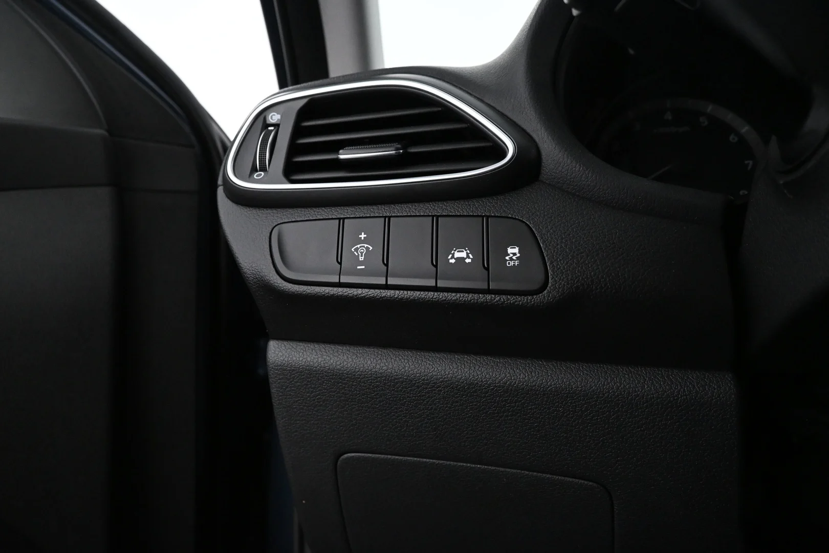 Car Image - 3SBokTEB5uZ2BLc0OlpwCL