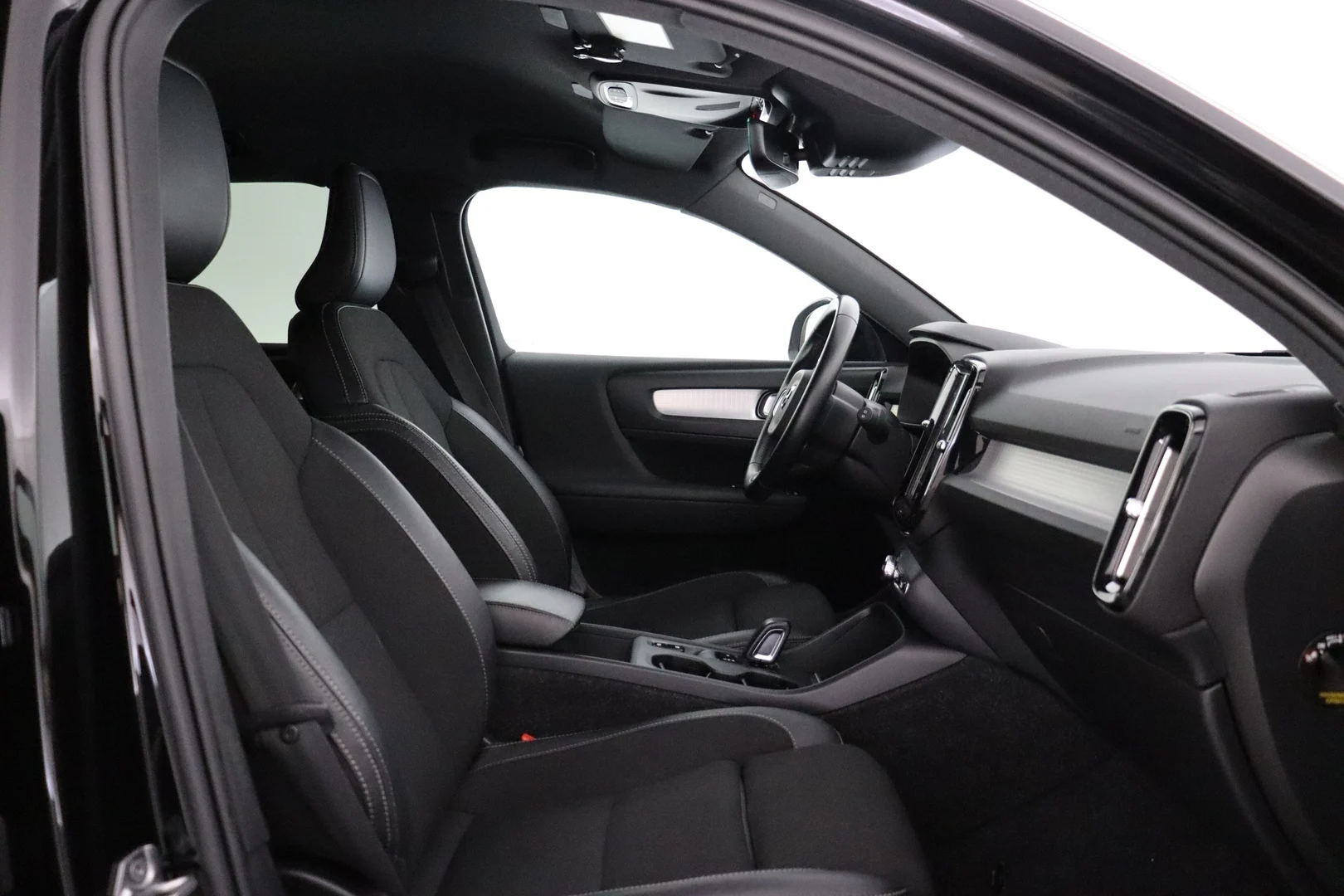 Car Image - 4SQNjvDhyND3dNtvfPohhZ