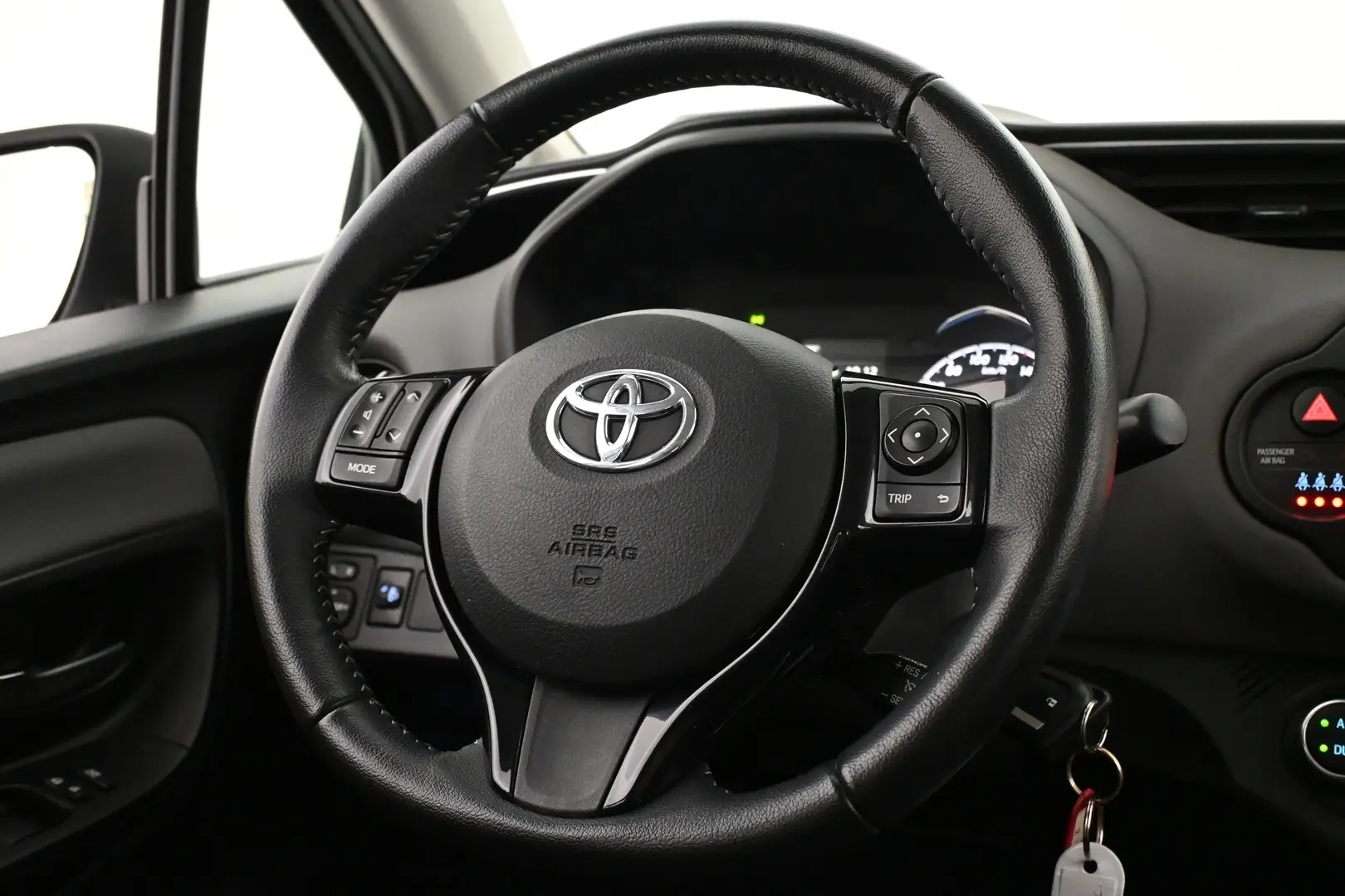 Car Image - 5UKydLYdKFSjRobjT9AKn1